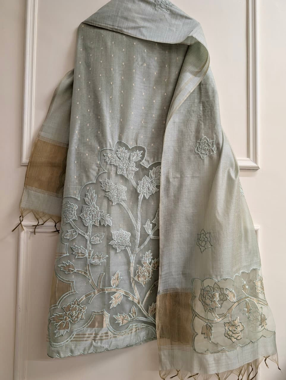 Sage Mul Chanderi Embroidered Unstitched 3-Piece Suit (Devri – D.No 13814)