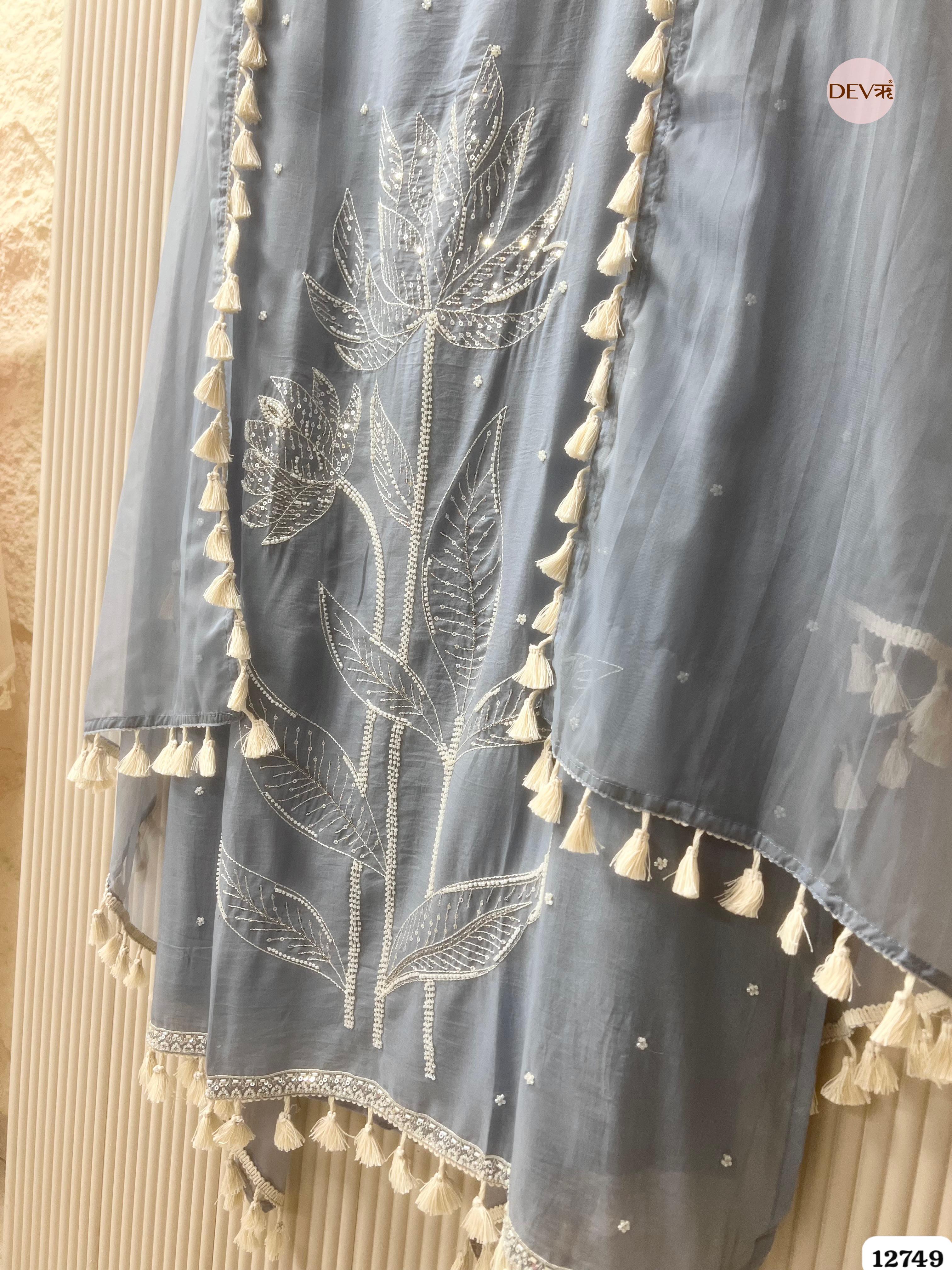 Powder Blue Mul Cotton Embroidered Unstitched 3-Piece Suit (Devri – D.No 12749)