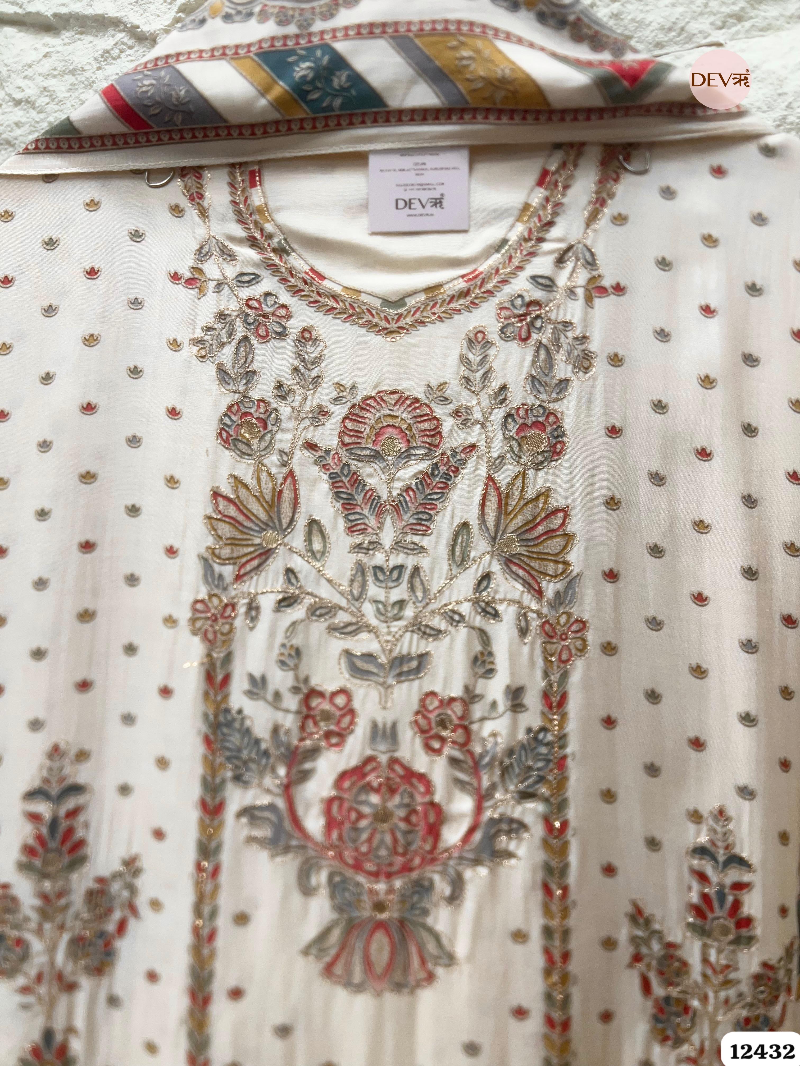 Ivory Muslin Printed Unstitched 3-Piece Suit -(12432)