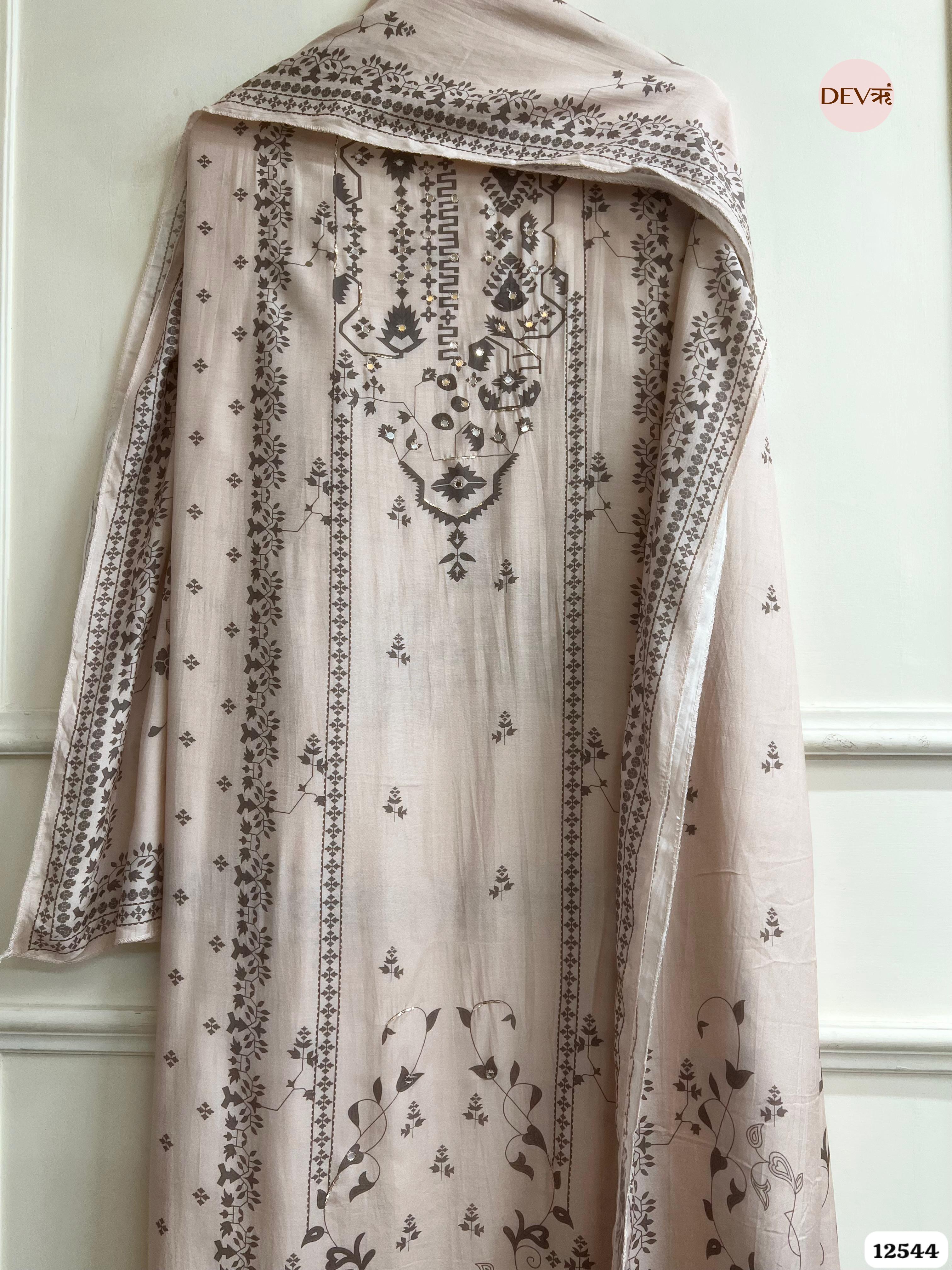 blush pink Muslin Printed Unstitched 3-Piece Suit (Devri – D.No 12544)