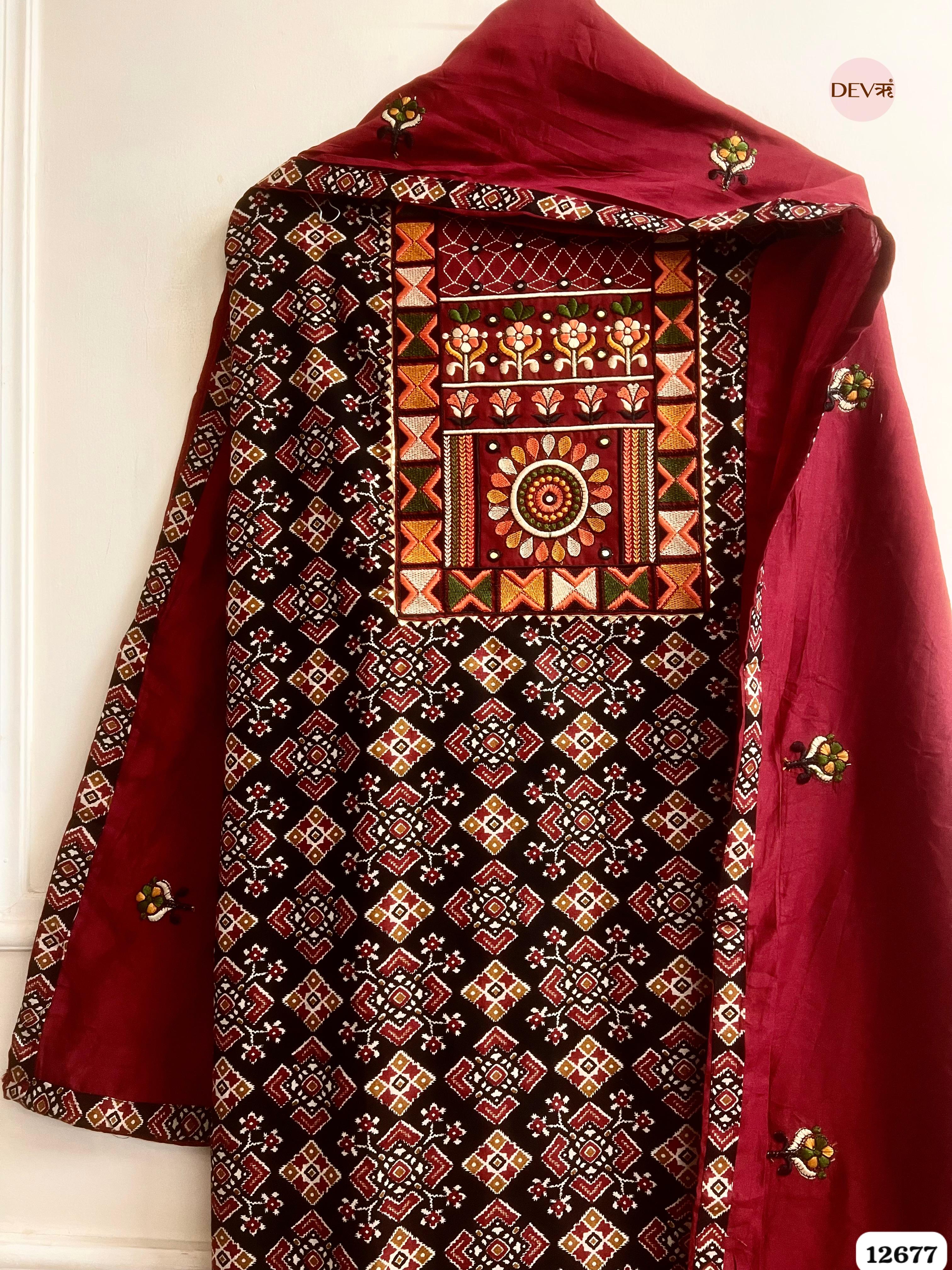 Maroon Modal Silk Printed Unstitched 3-Piece Suit (Devri – D.No 12677)