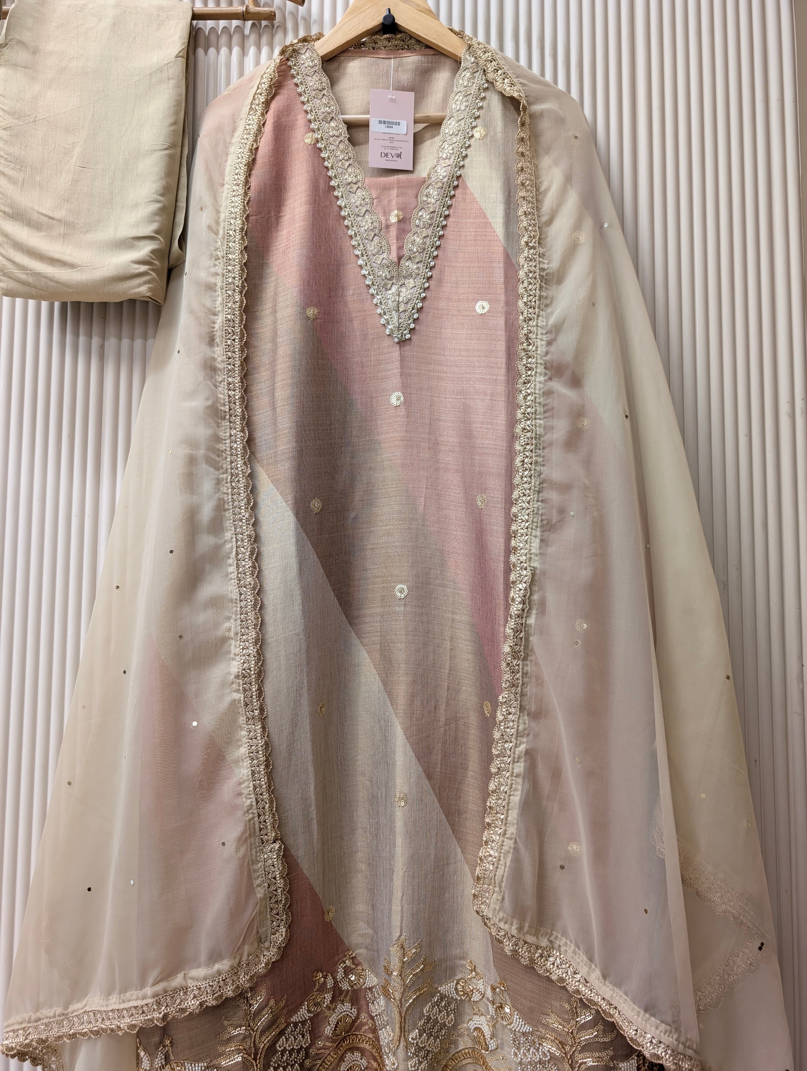 Pink Tissue Silk Embroidered Unstitched 3-Piece Suit (Devri – D.No 13694)