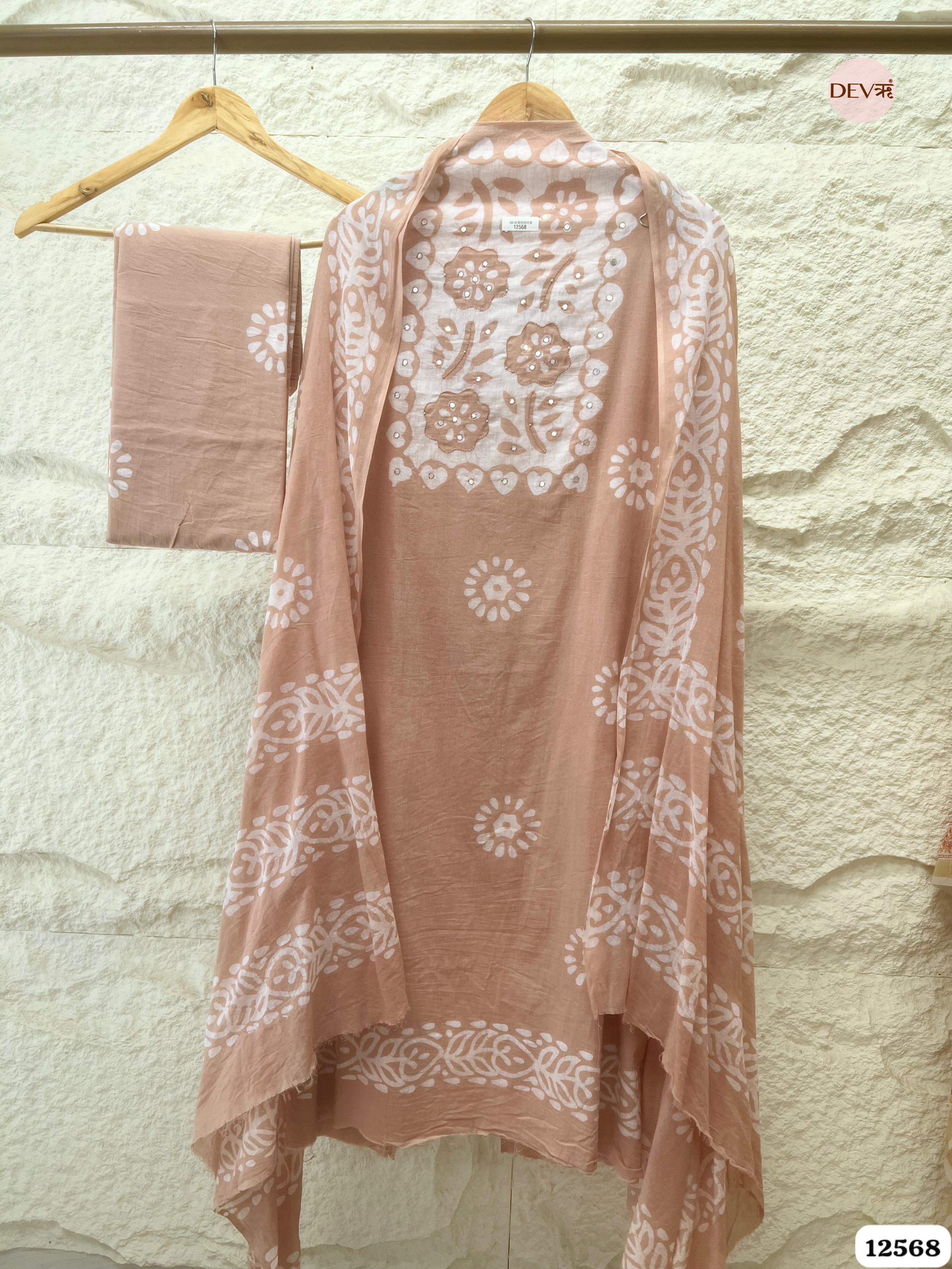 Peach Cotton Printed Unstitched 3-Piece Suit (Devri – D.No 12568)