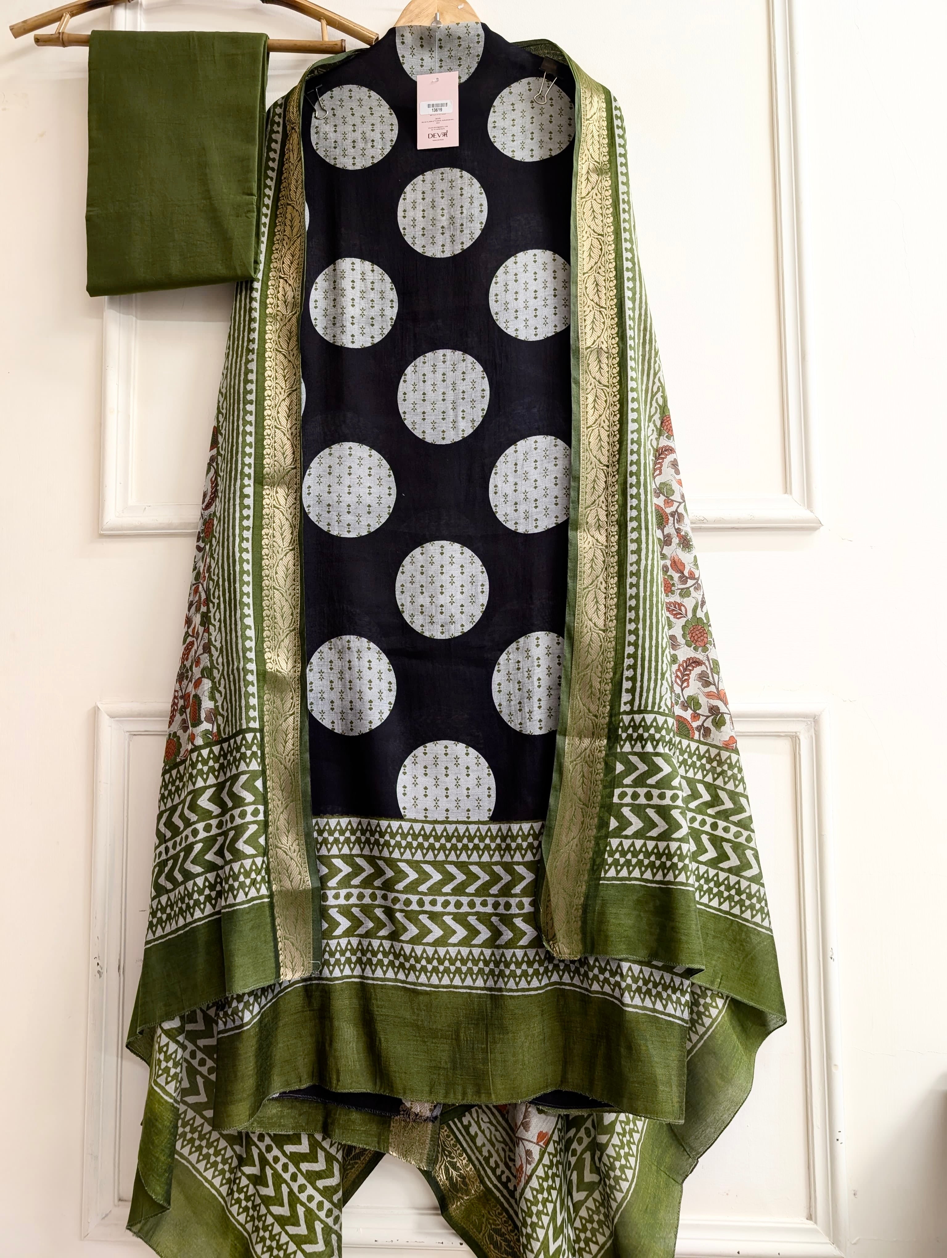 Black Maheshwari Silk Printed Unstitched 3-Piece Suit (Devri – D.No 13619)