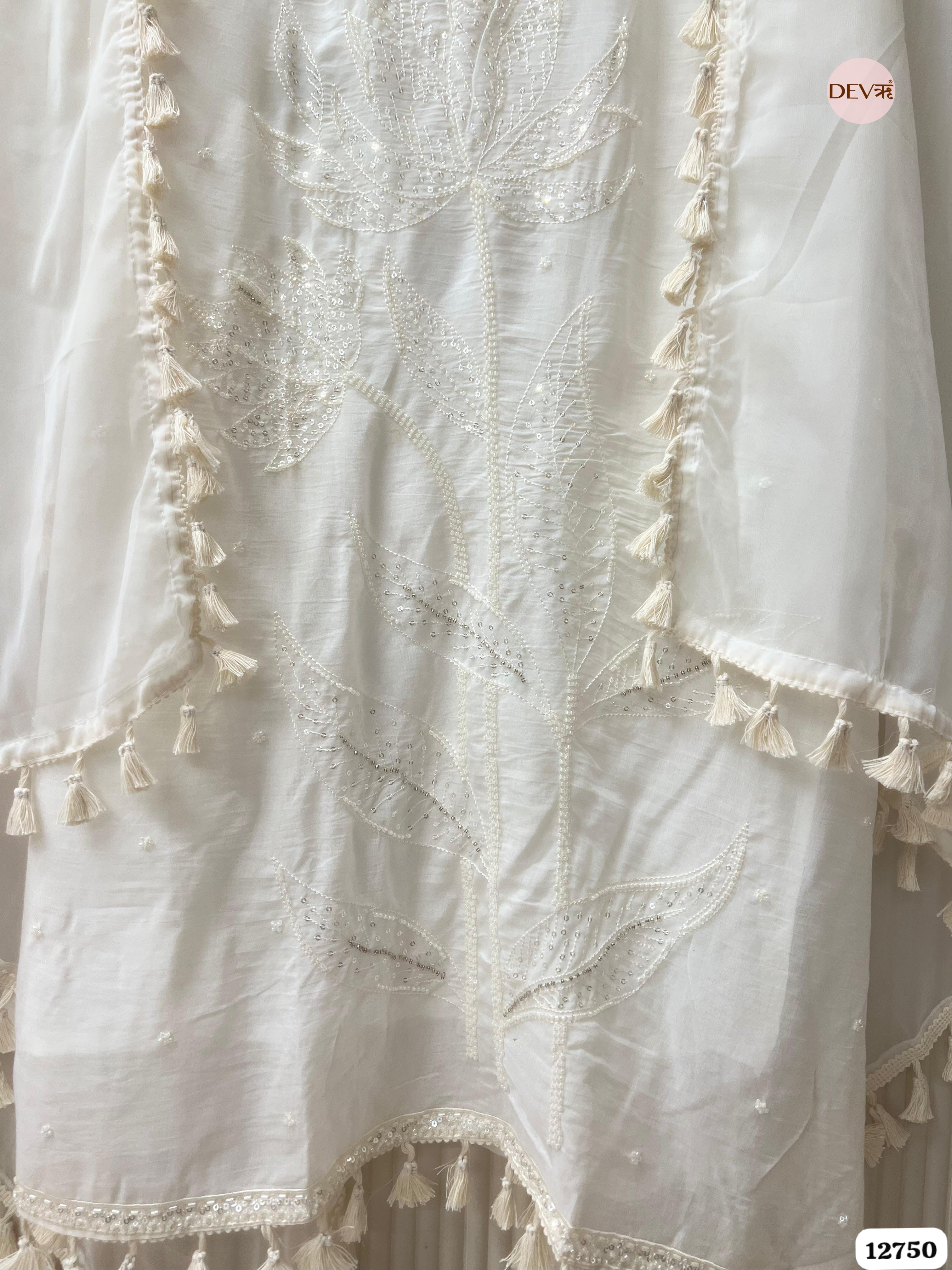 White Mul Cotton Embroidered Unstitched 3-Piece Suit (Devri – D.No 12750)