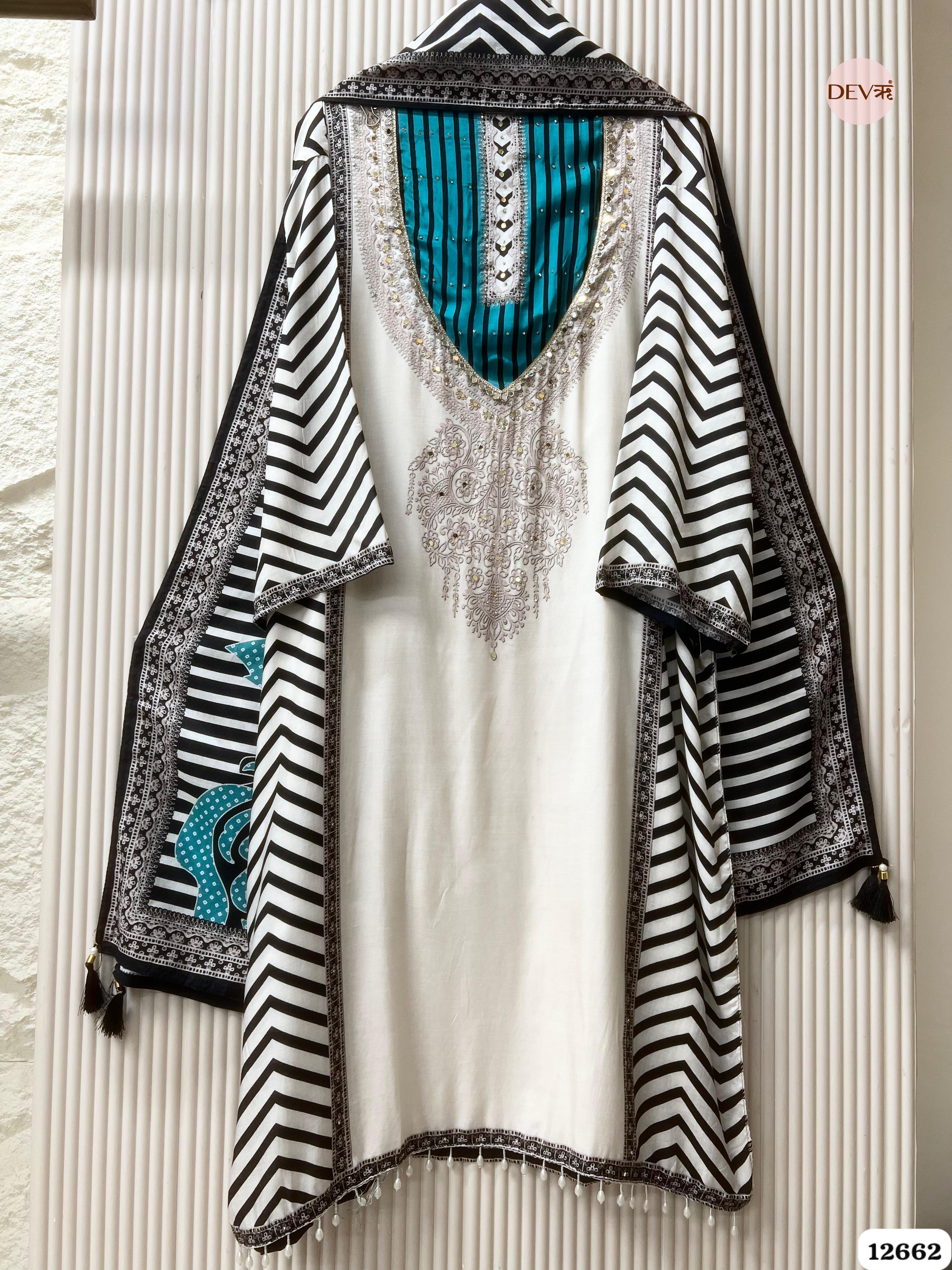 Ivory & Teal Muslin Printed Unstitched 3-Piece Suit (Devri – D.No . 12662)