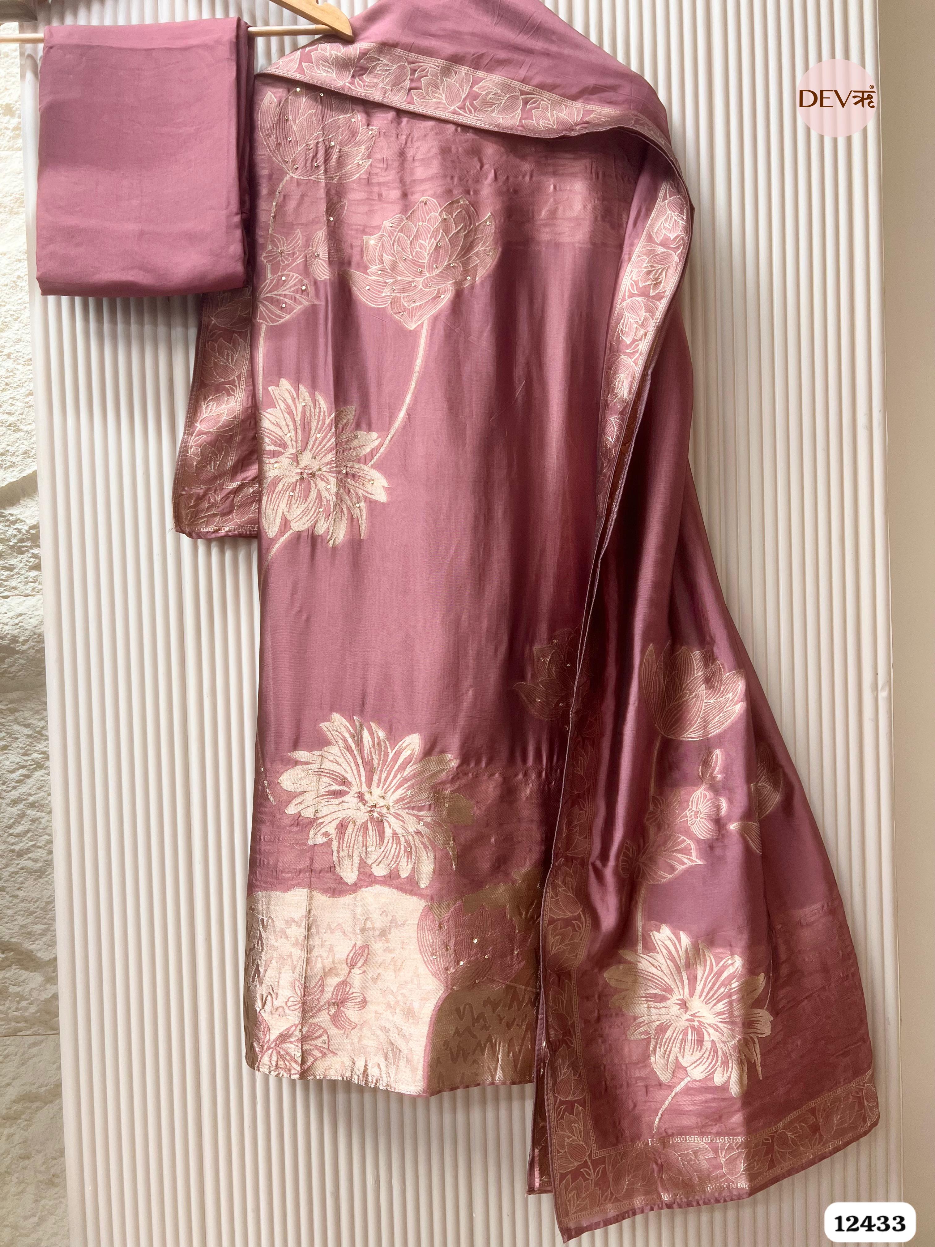 Dusty Rose Banarasi Silk Embroidered Unstitched 3-Piece Suit (Devri – D.No .12433)