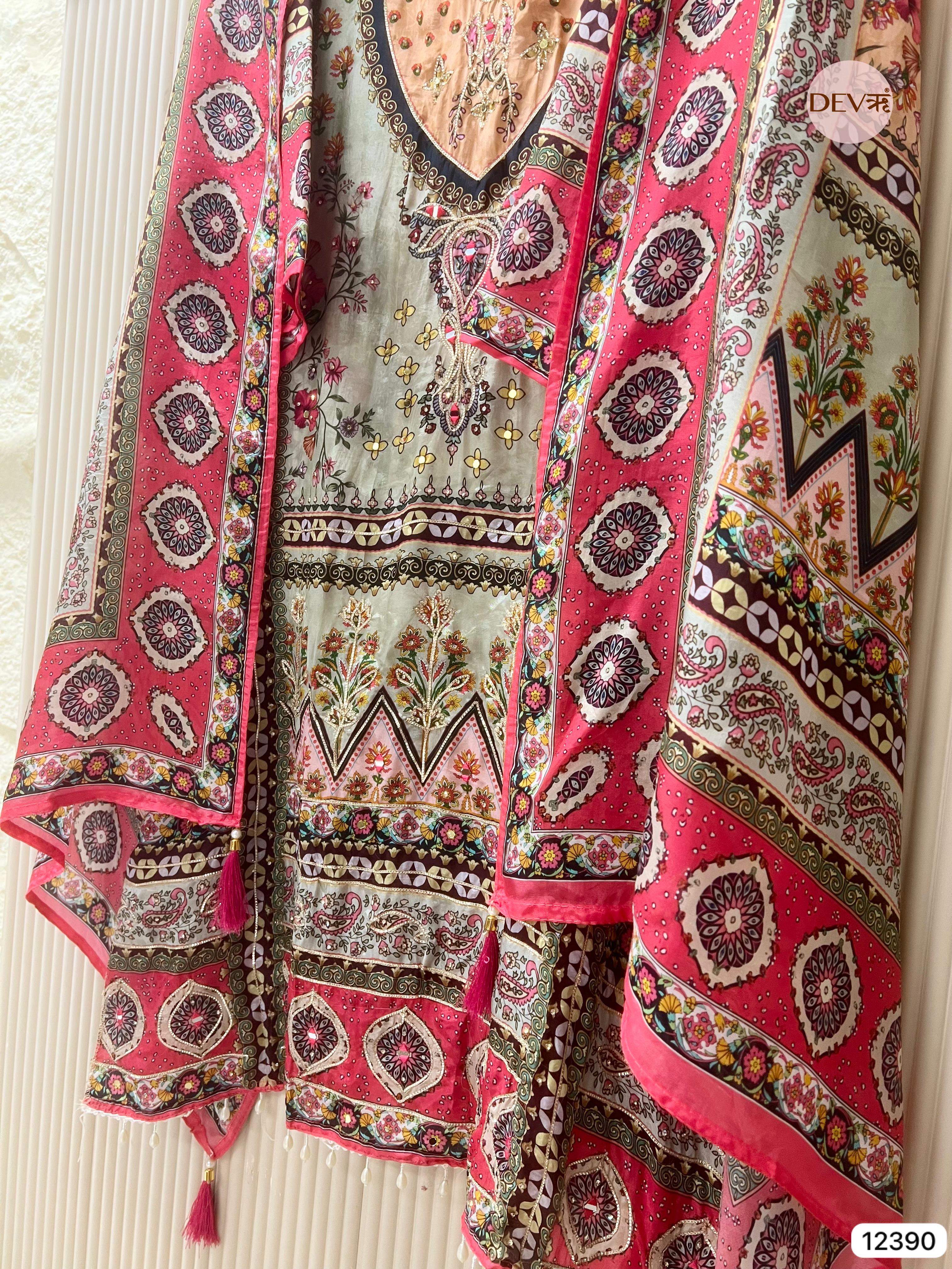 Peach Muslin Printed Unstitched 3-Piece Suit (Devri – D.No 12390)