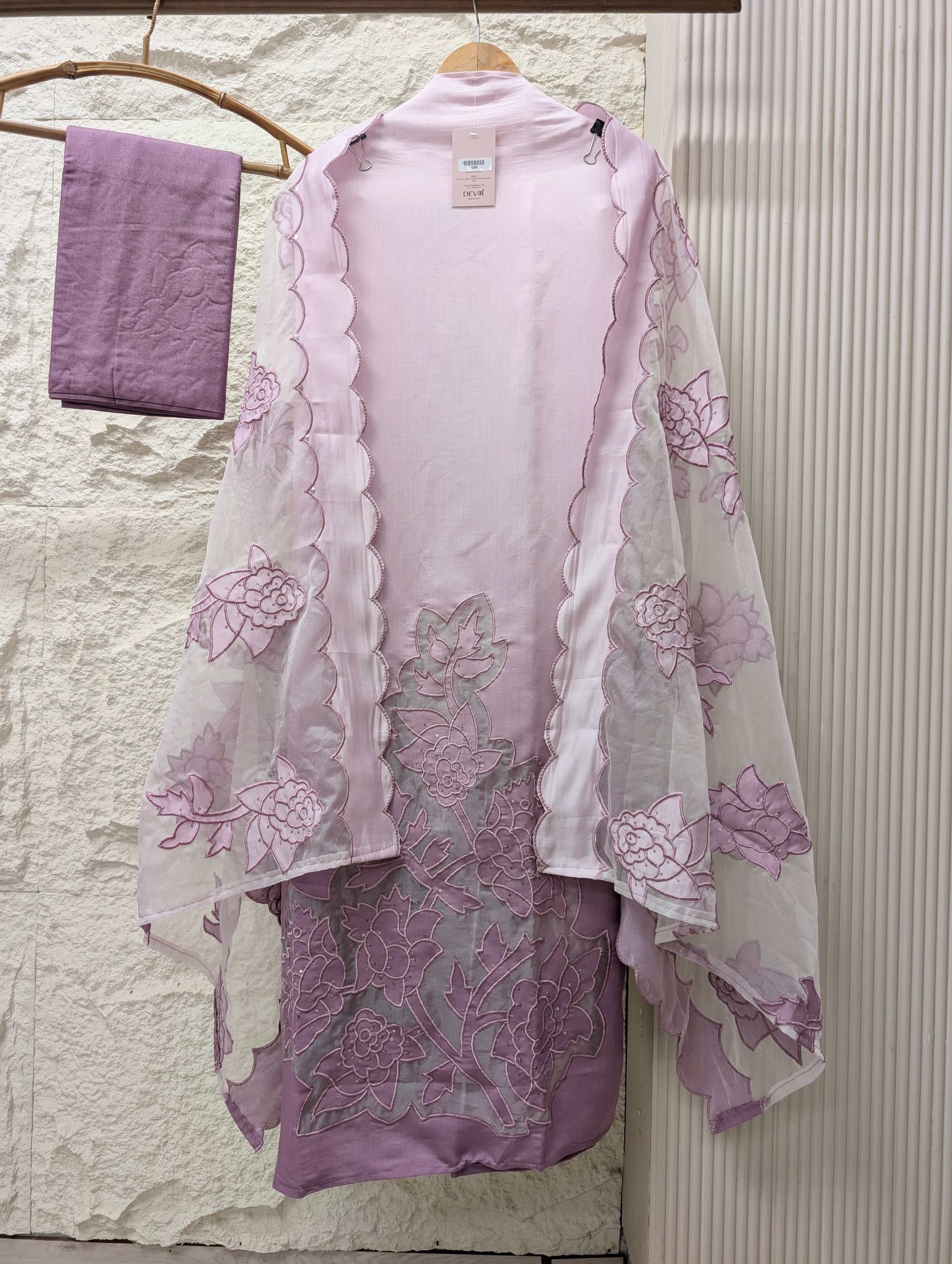 Pink Mul Chanderi Embroidered Unstitched 3-Piece Suit (Devri – D.No 13289)