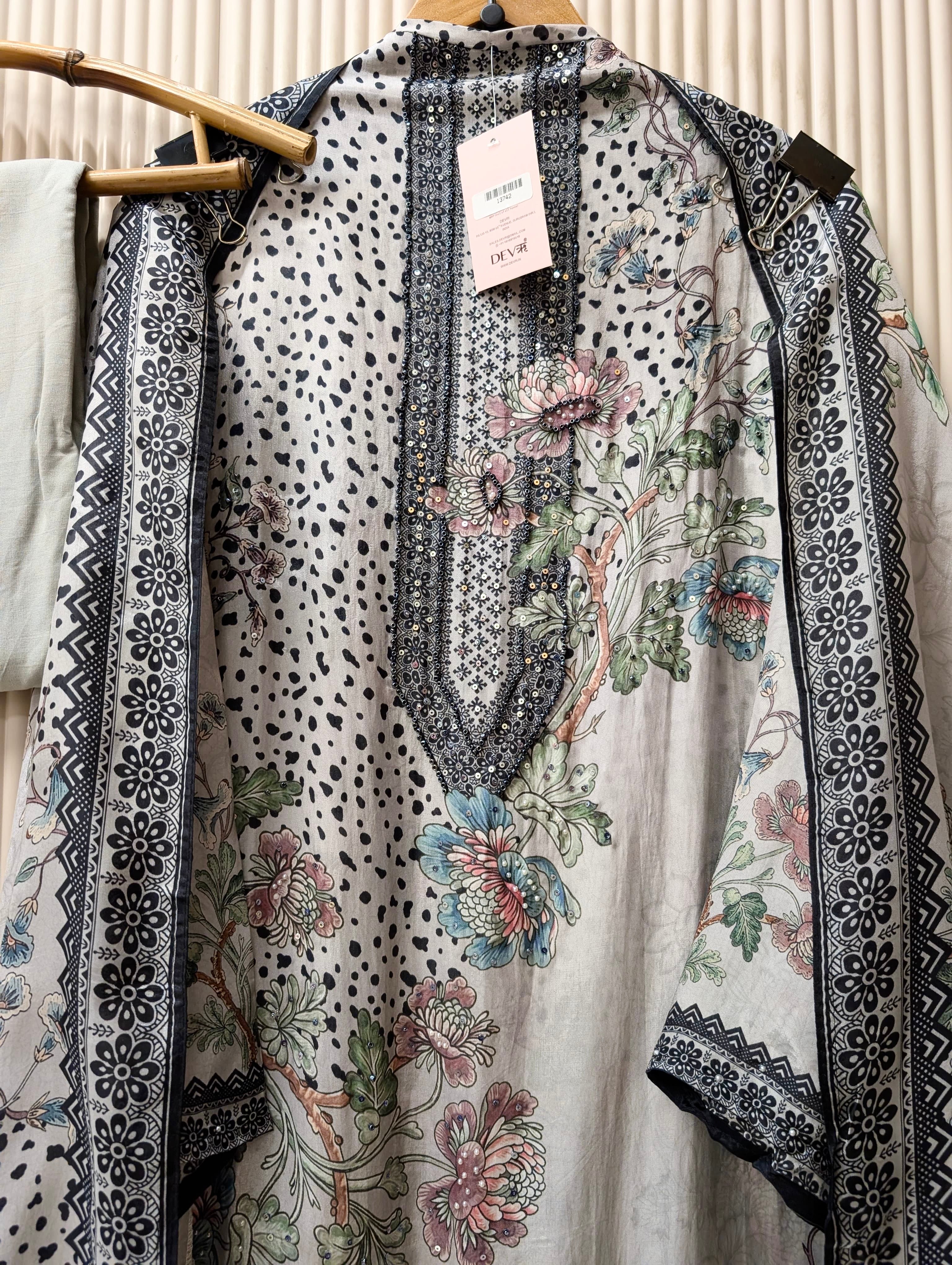 Grey Muslin Blend Printed Unstitched 3-Piece Suit (Devri – D.No 13742)