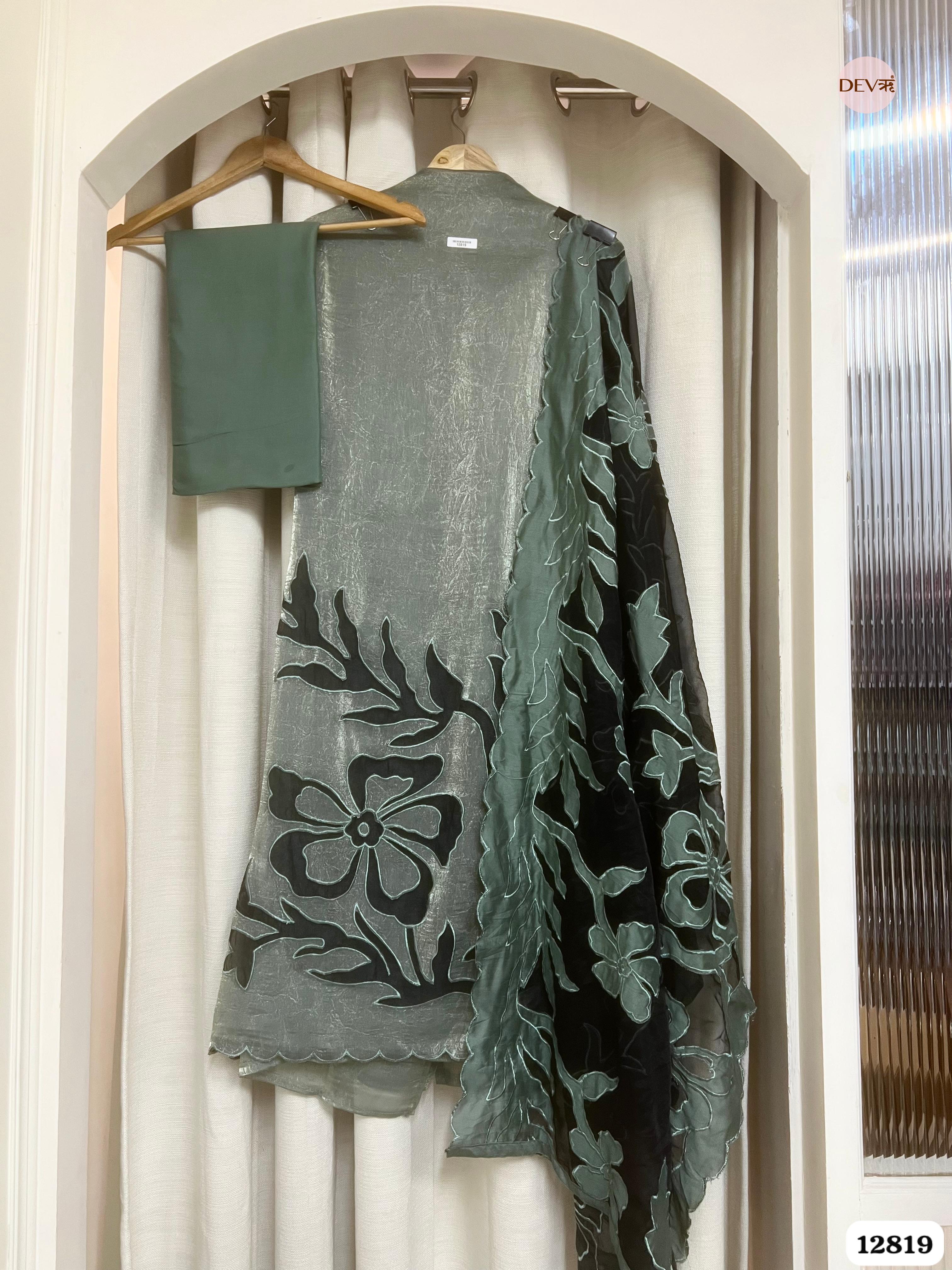 Green Crush Tissue Silk Embroidered Unstitched 3-Piece Suit (Devri – D.No 12819)