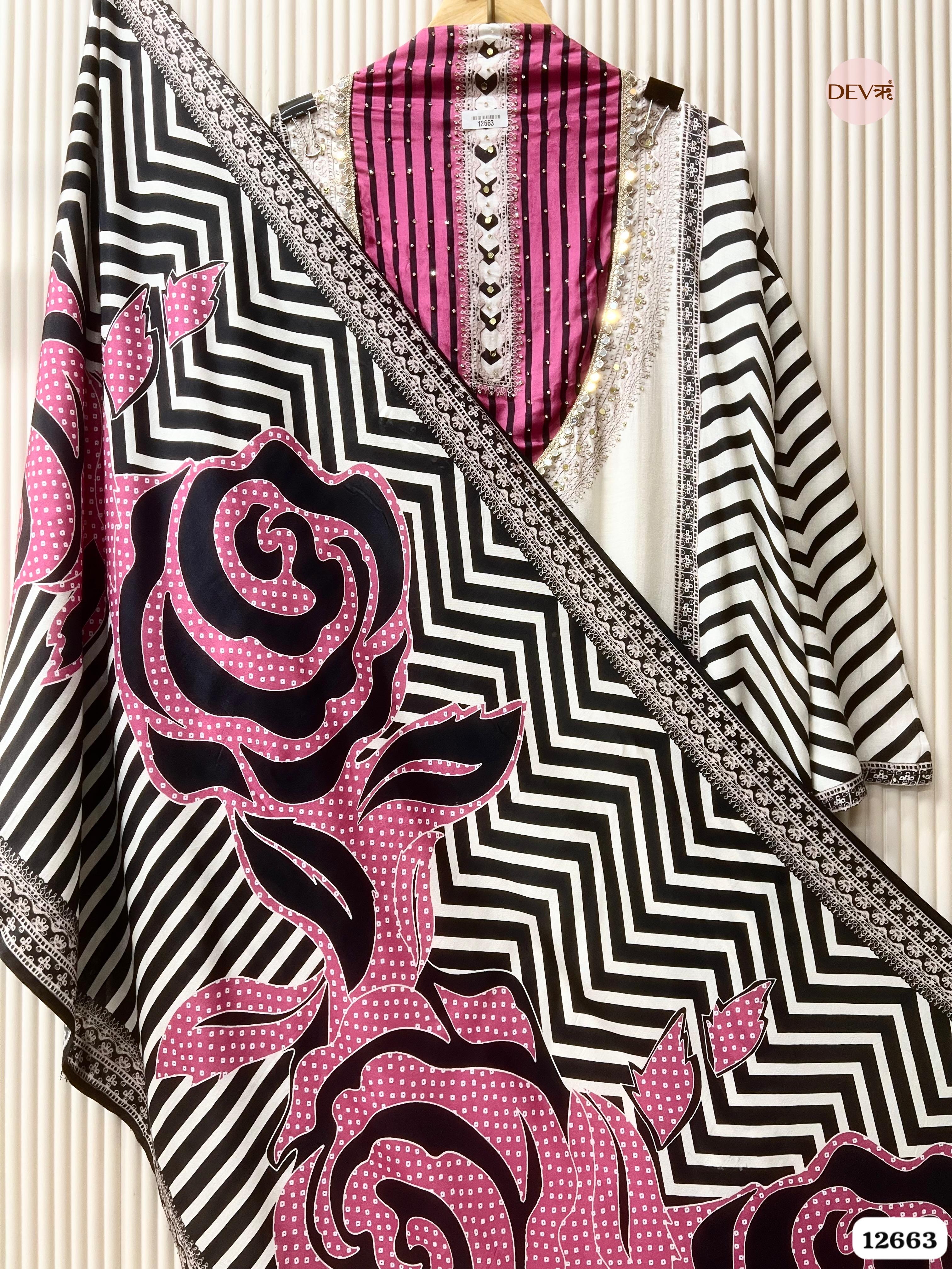 Ivory & Magenta Muslin Printed Unstitched 3-Piece Suit (Devri – D.No.12663)