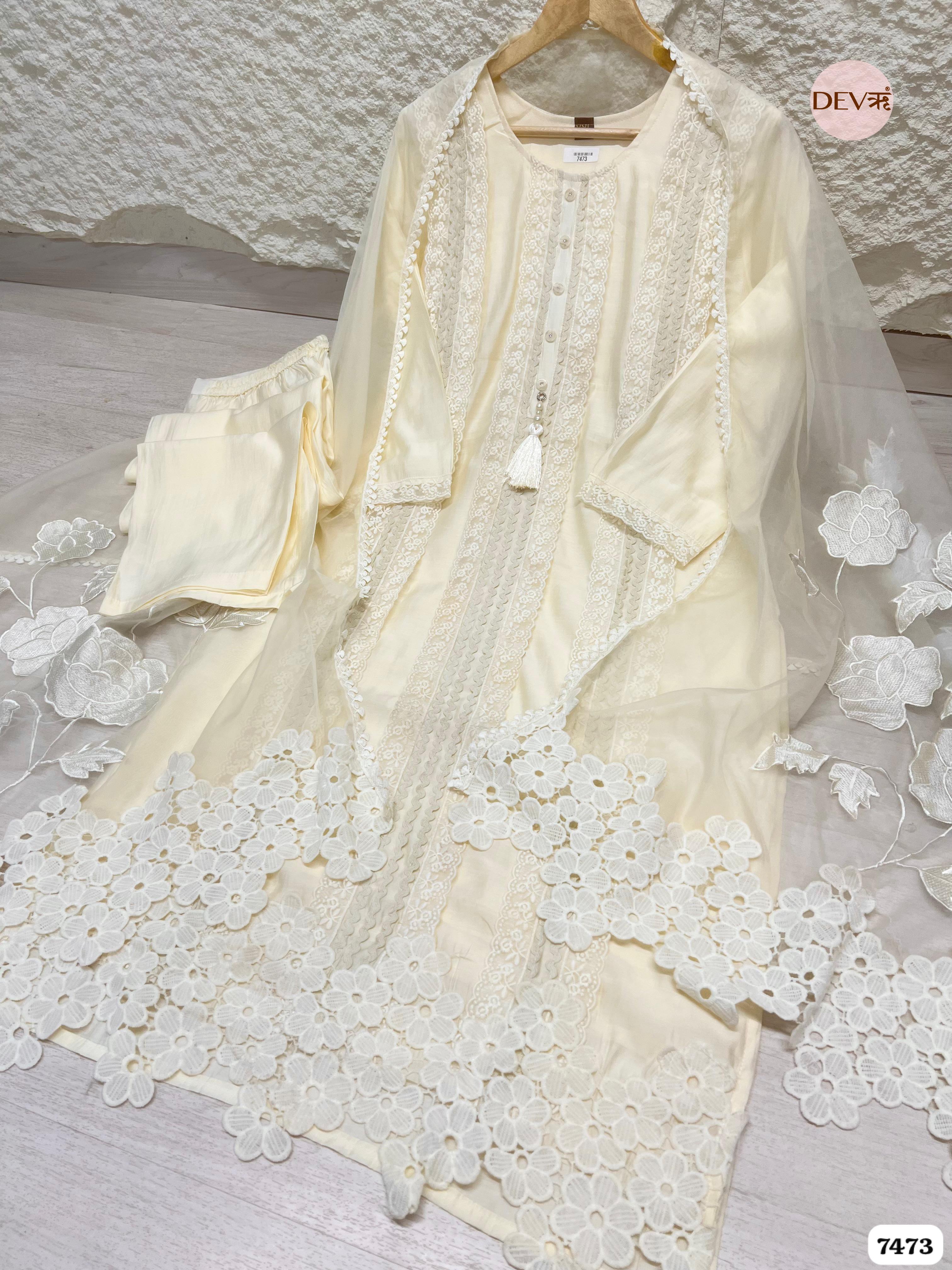 Nitya Muslin Embroidered Ivory 3-Piece Set (Devri – D.No 7473)