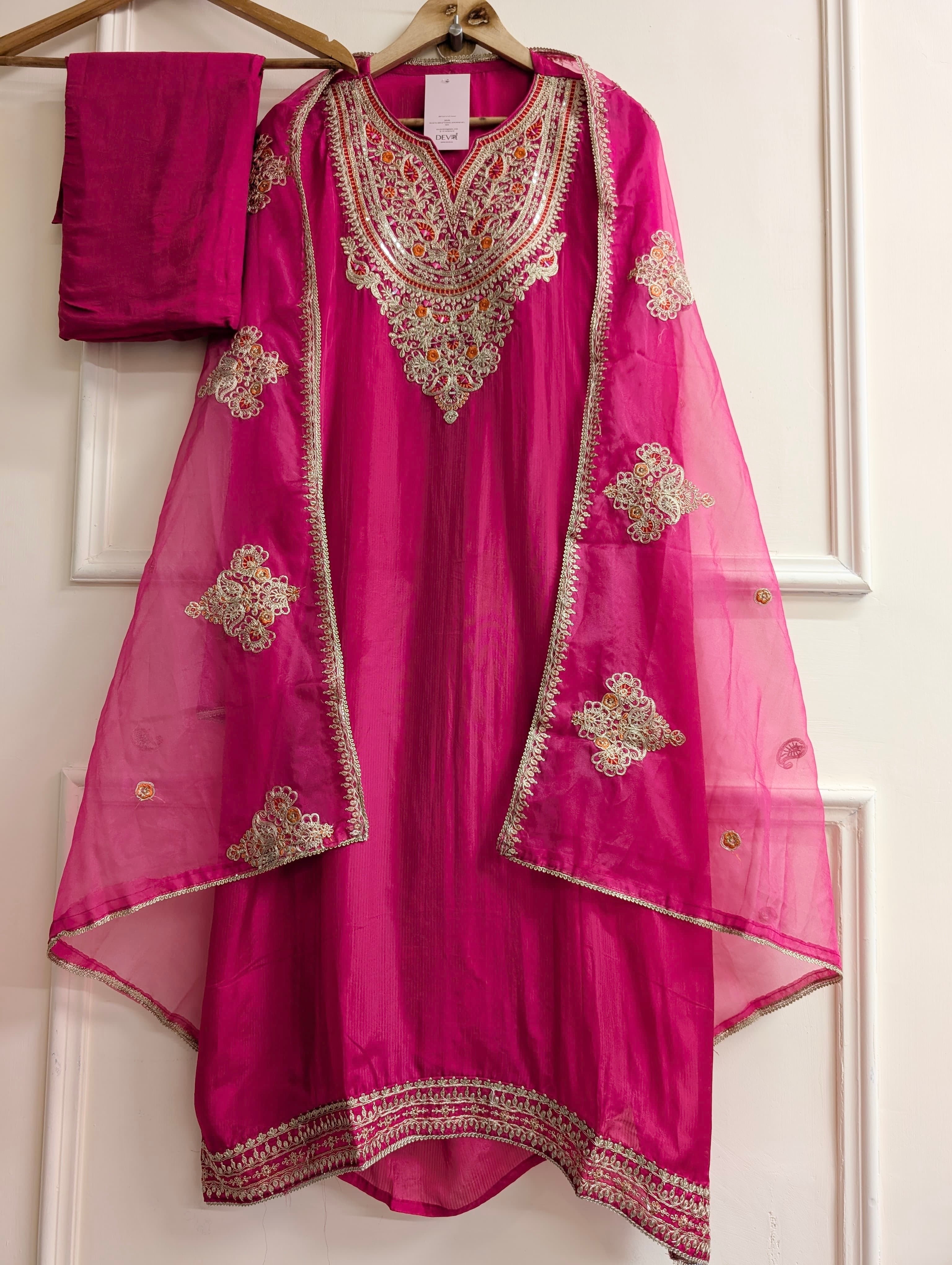Pink Tissue Organza Silk Embroidered Unstitched 3-Piece Suit (Devri – D.No 13808)