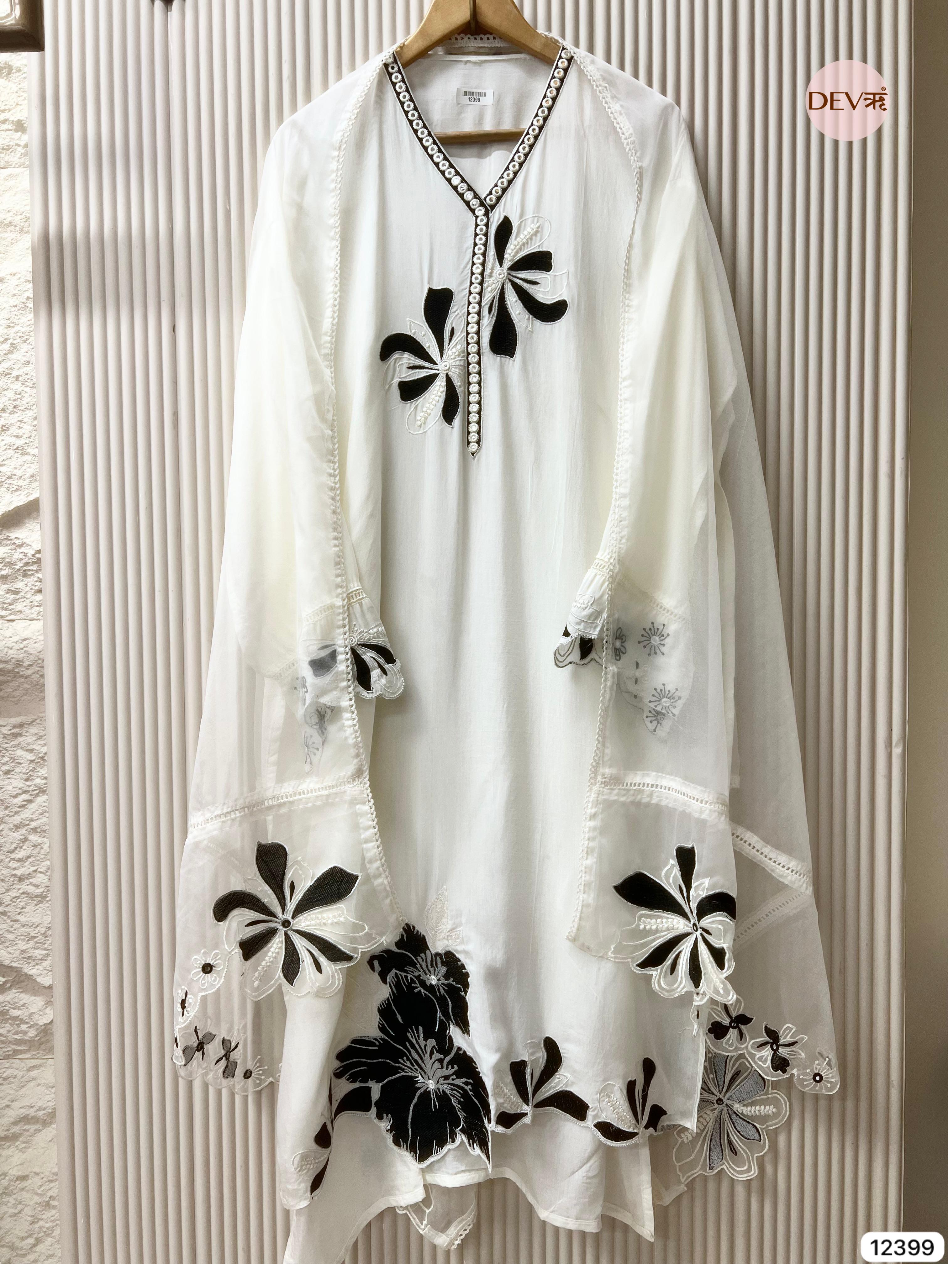 White Muslin Embroidered Unstitched 3-Piece Suit (Devri – D.No 12399)