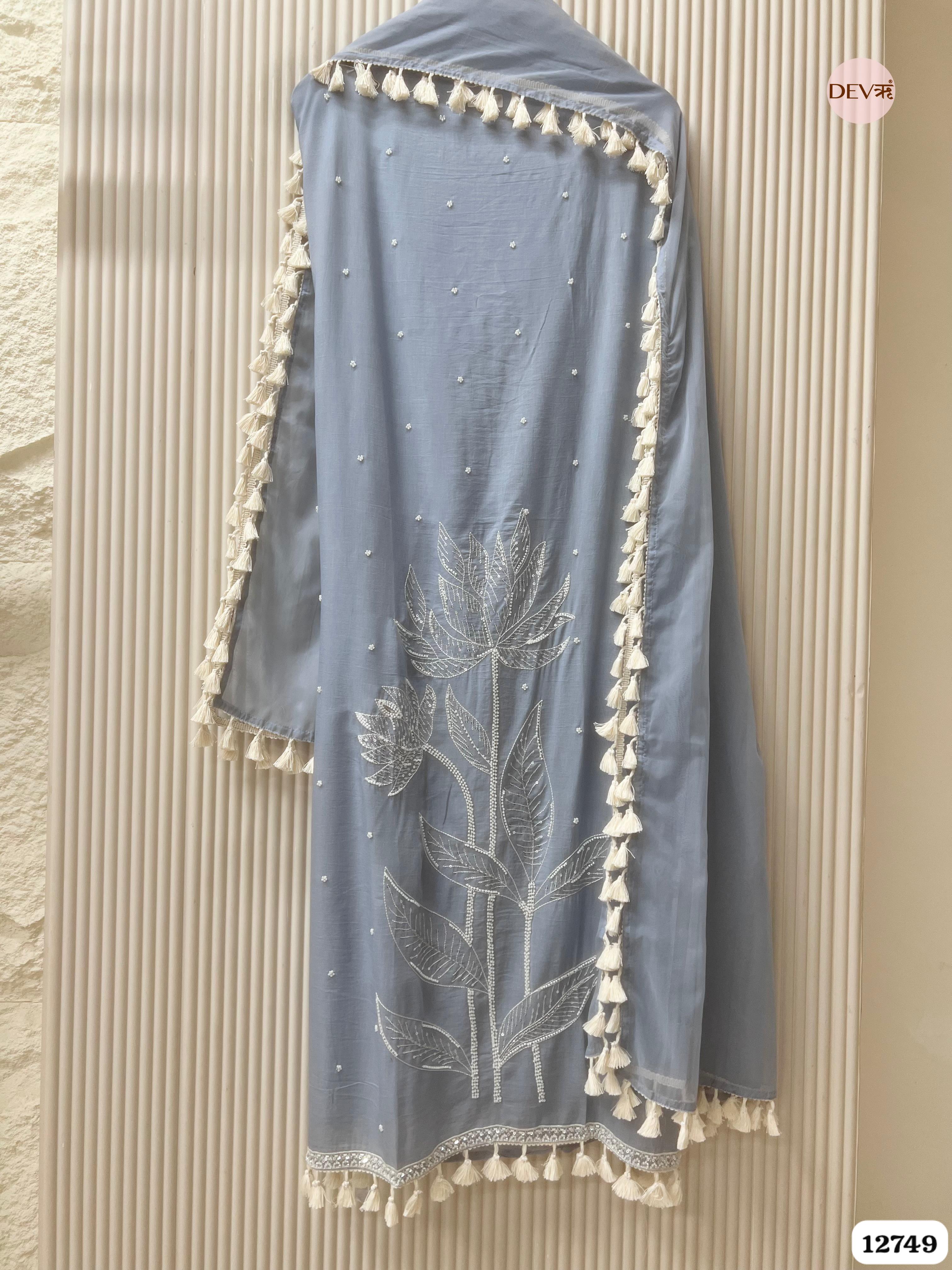Powder Blue Mul Cotton Embroidered Unstitched 3-Piece Suit (Devri – D.No 12749)