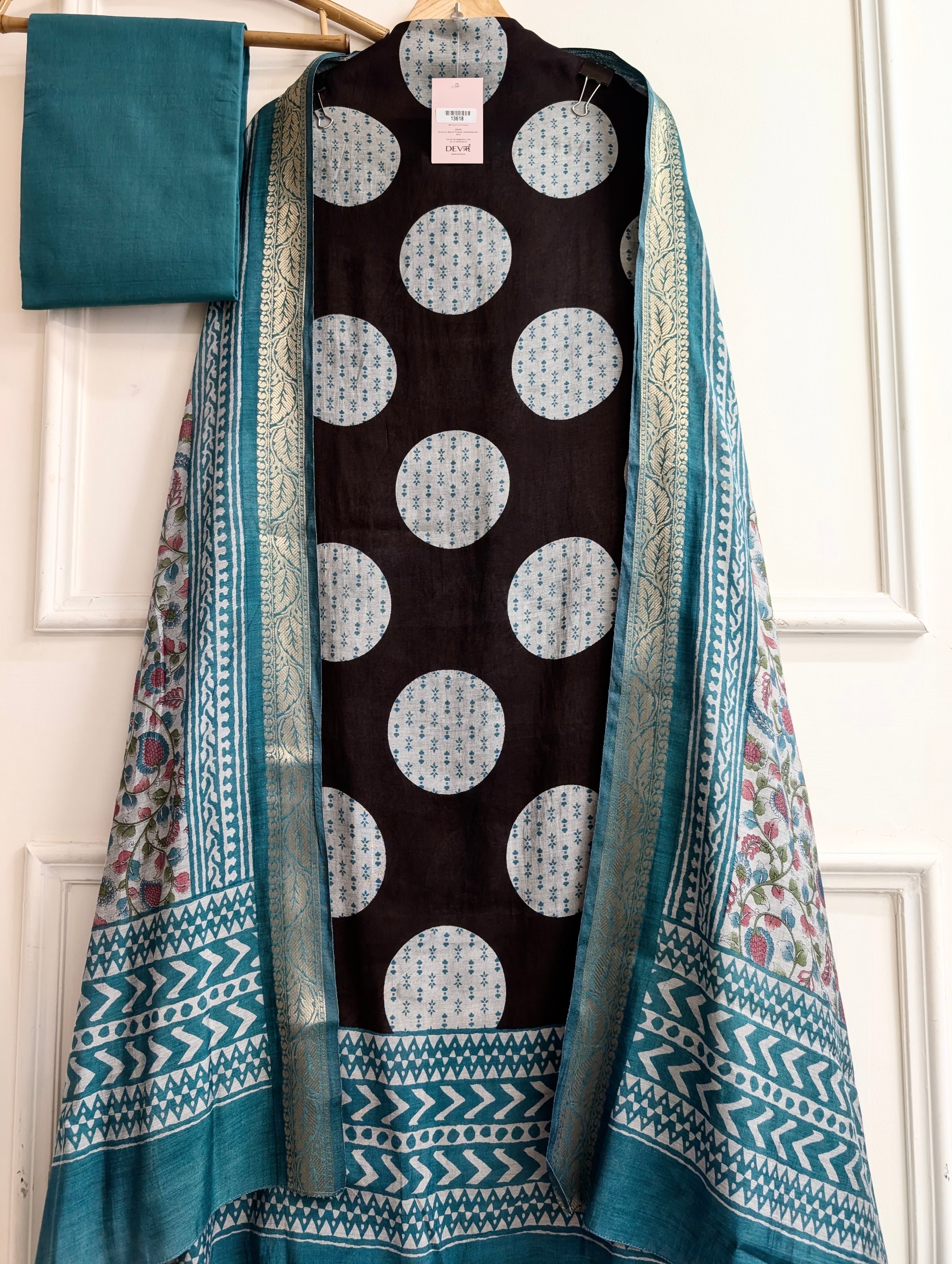 Black Maheshwari Silk Printed Unstitched 3-Piece Suit (Devri – D.No 13618)