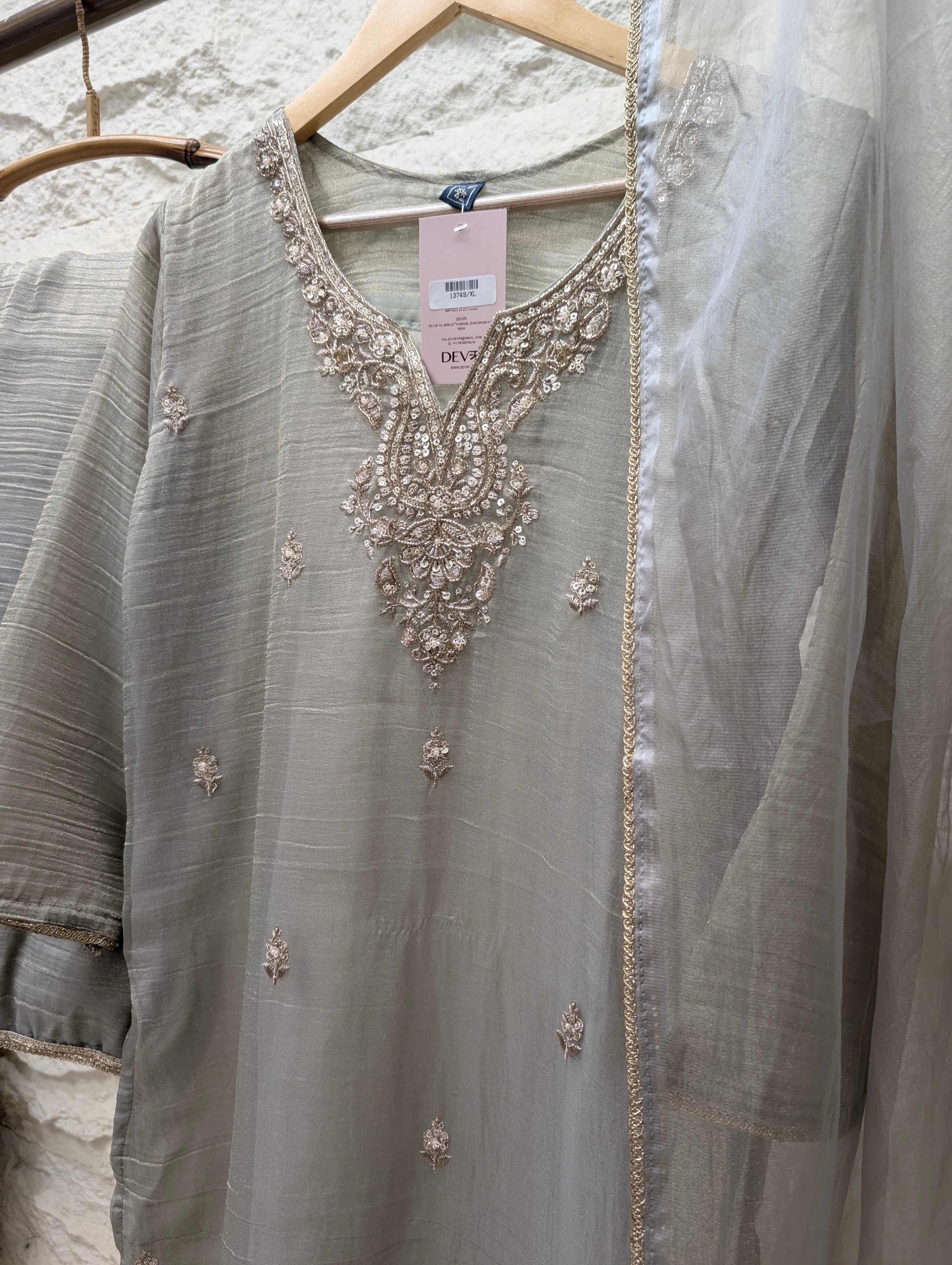 Zarmina Tissue silk blend Embroidered Silver 3-Piece Set (Devri – D.No 13749)