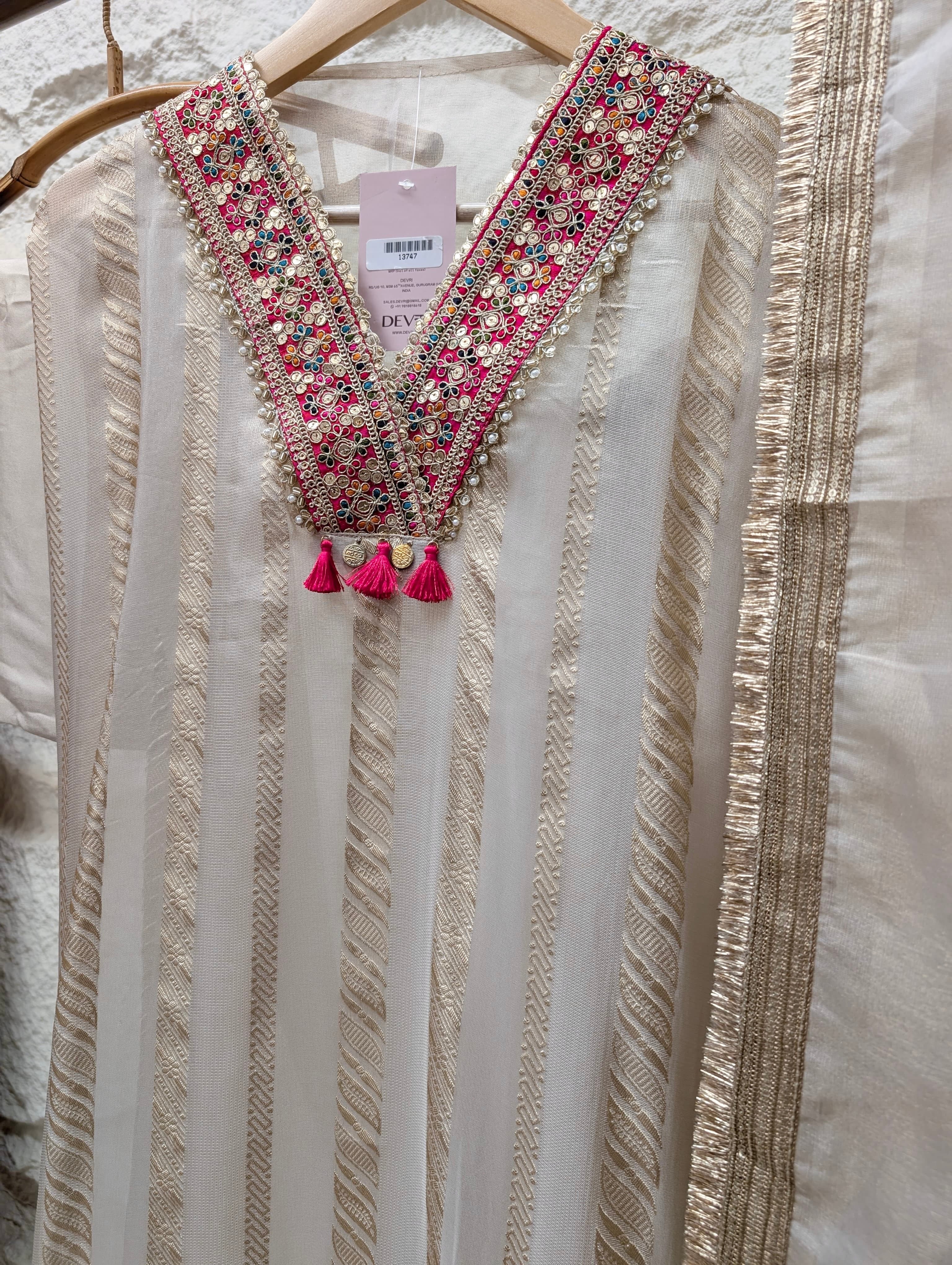 Off White Pure tissue silk Embroidered Unstitched 3-Piece Suit (Devri – D.No 13747)