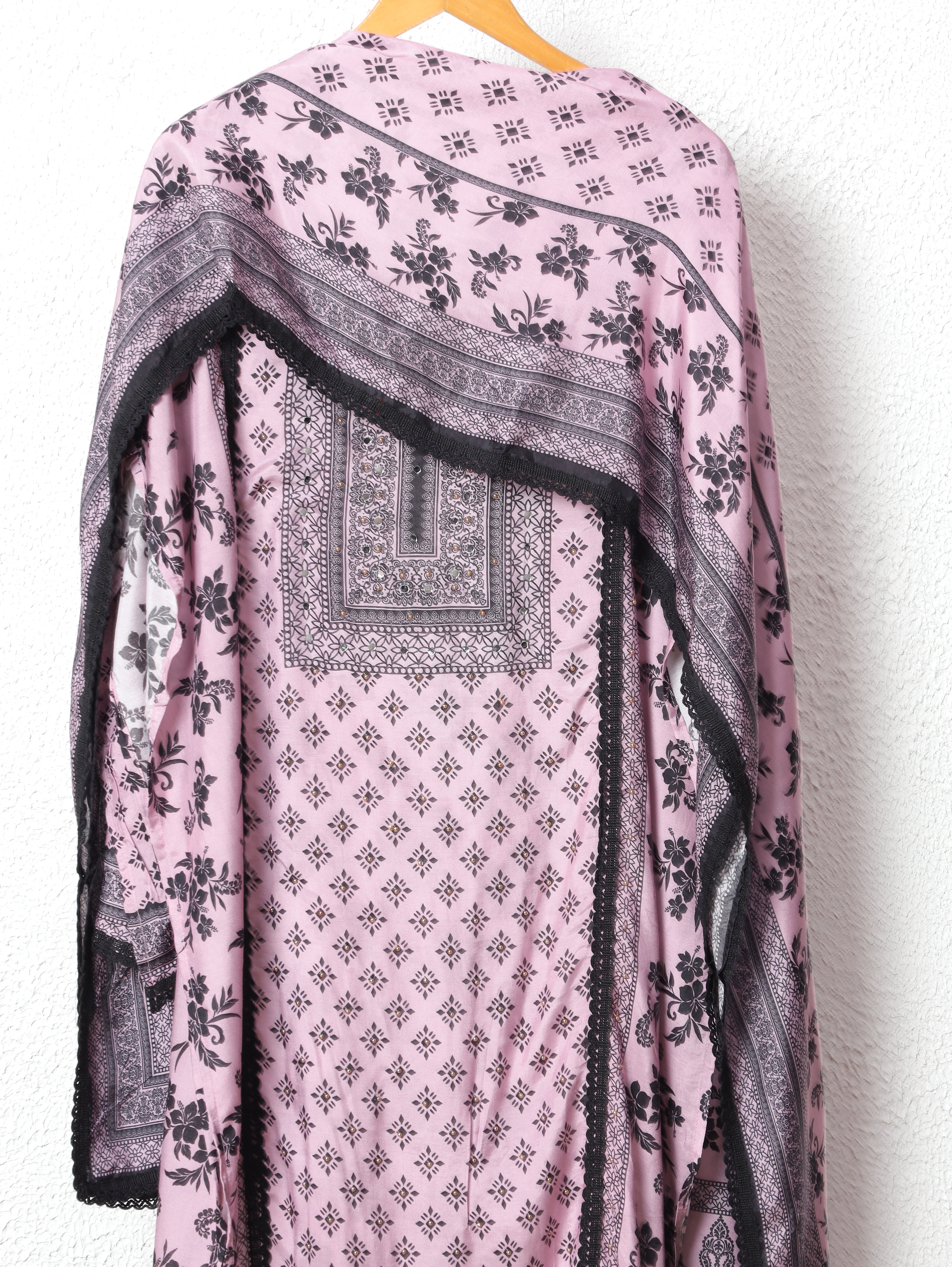 Lavender Pure Muslin Printed Unstitched 3-Piece Suit (Devri – D.No11748)