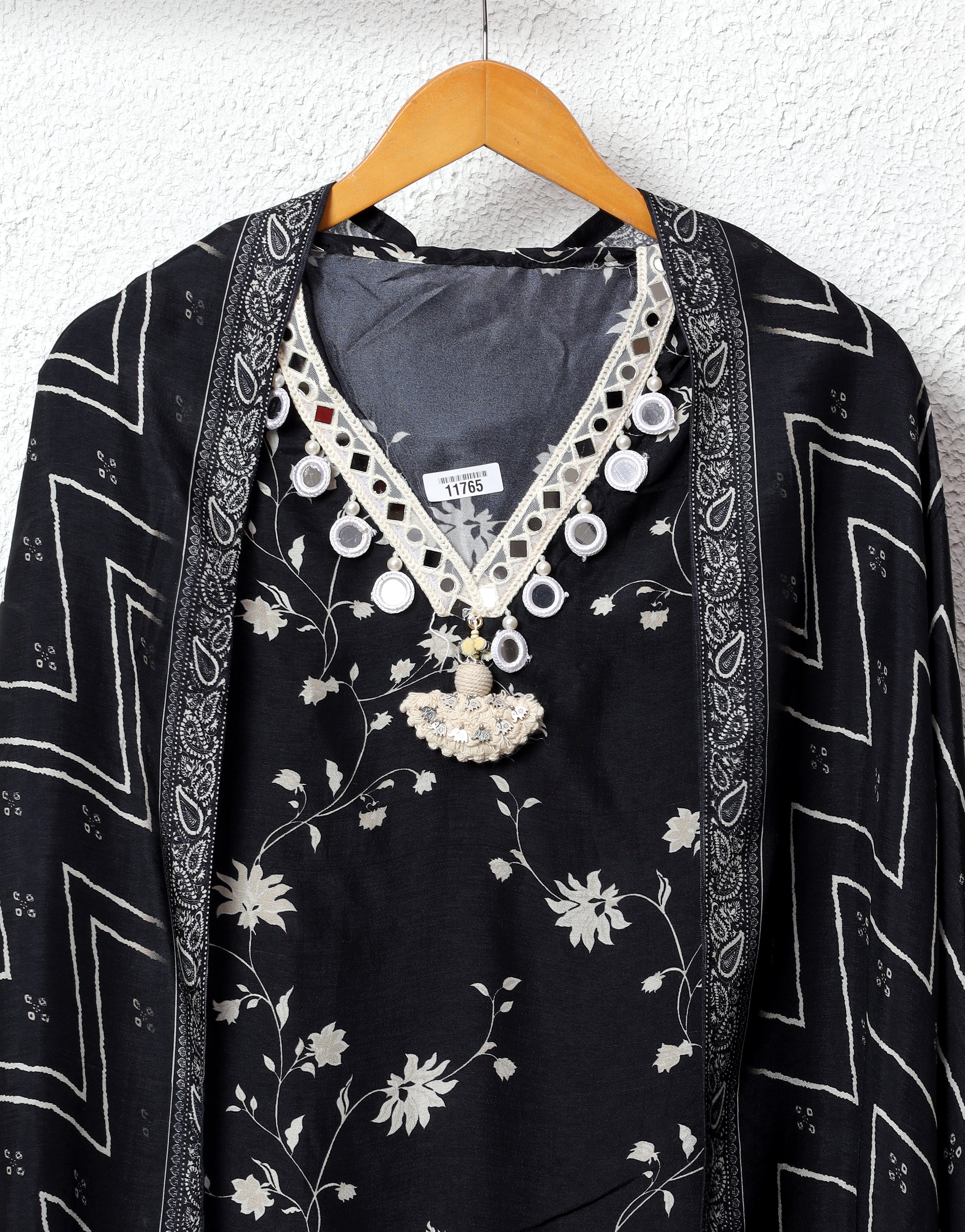 Black Russian Silk Printed Unstitched 3-Piece Suit (Devri – D.No 11765)