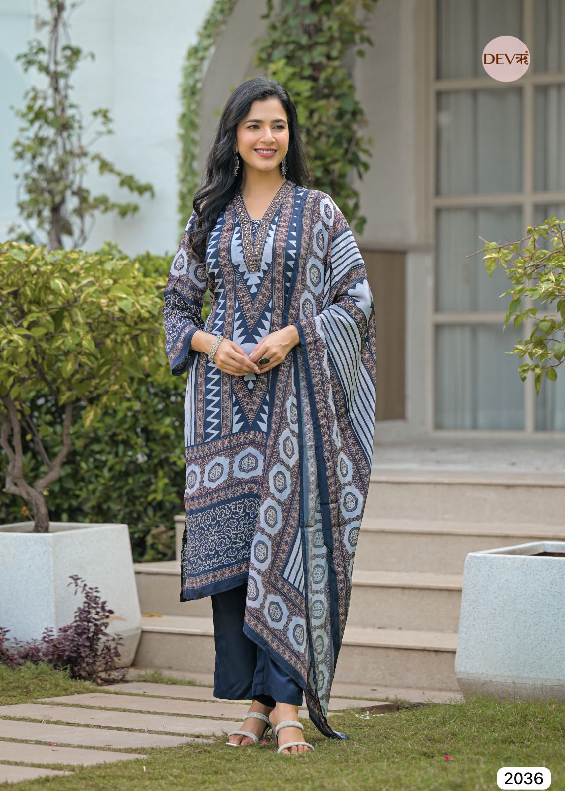 Aarunya Muslin Printed Blue 3-Piece Set (Devri – D.No 2036)