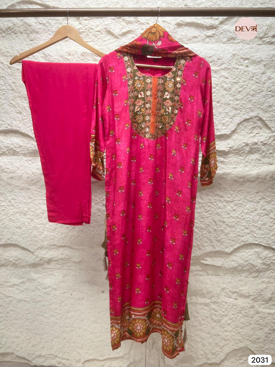 Gulabi Bloom Russian Silk Printed 3-Piece Set (Devri – D.No 2031)