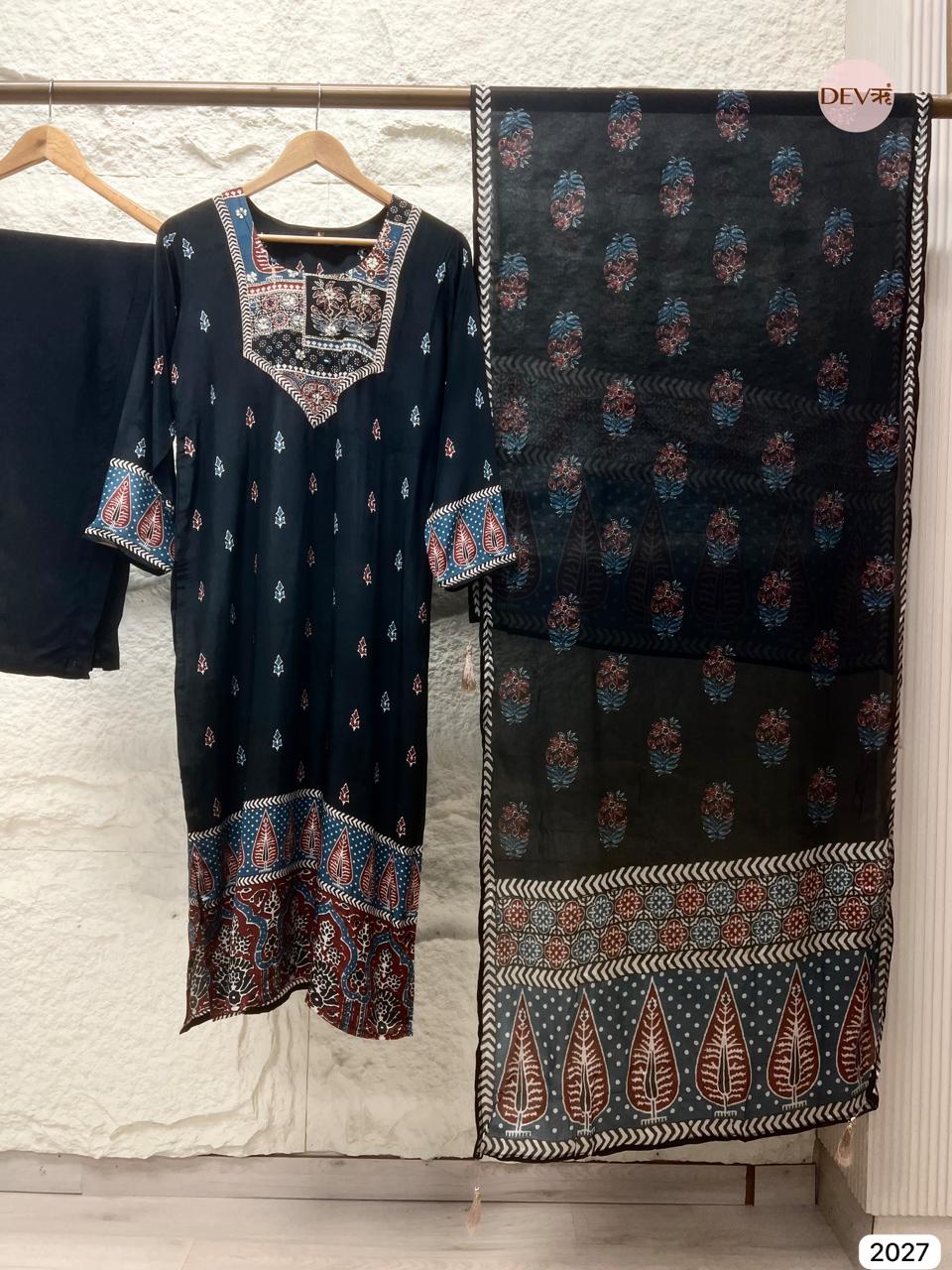 Noor Russian Silk Printed 3-Piece Set (Devri – D.No 2027)