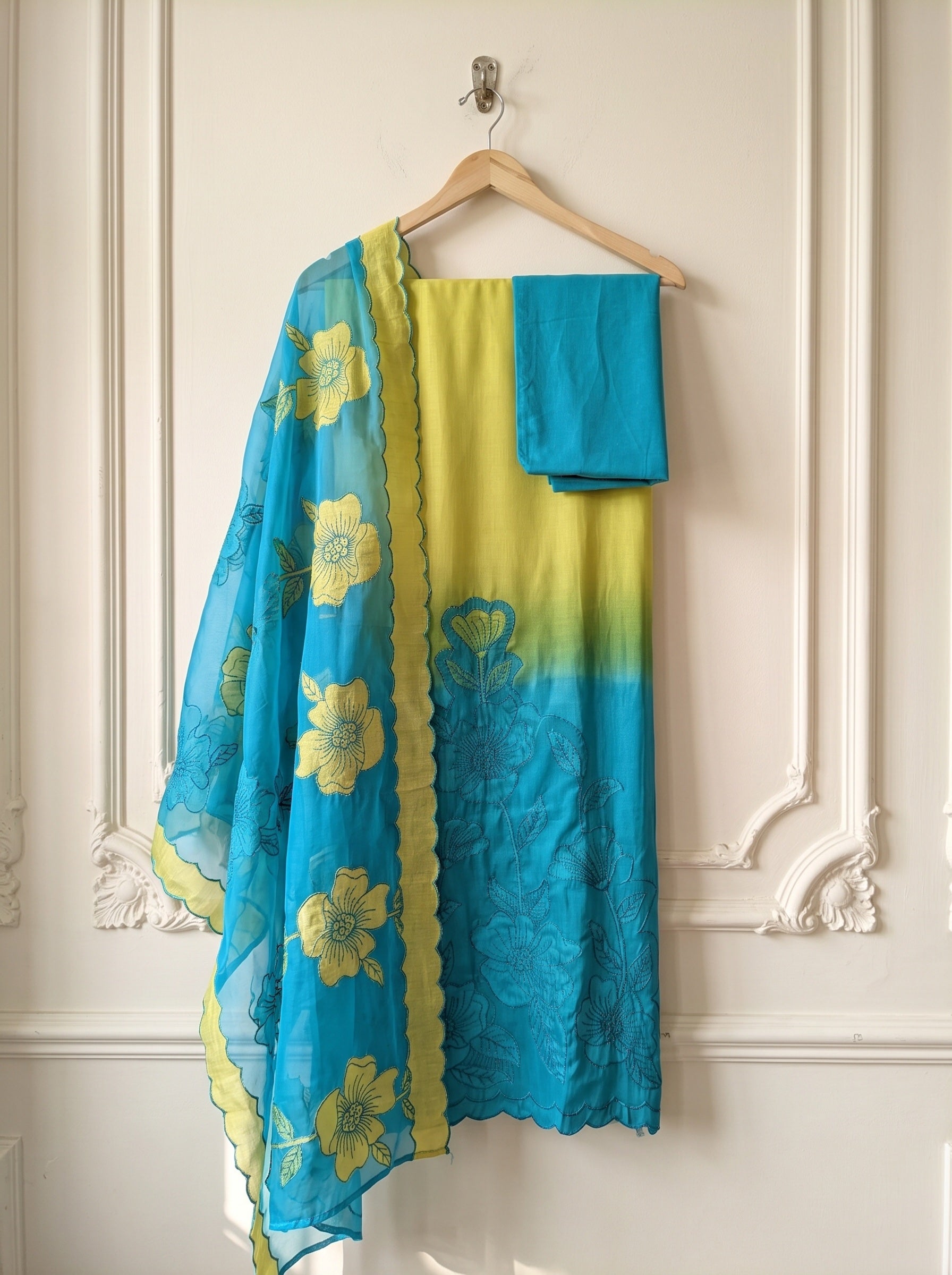Lime Muslin Printed Unstitched 3-Piece Suit (Devri – D.No 13786)