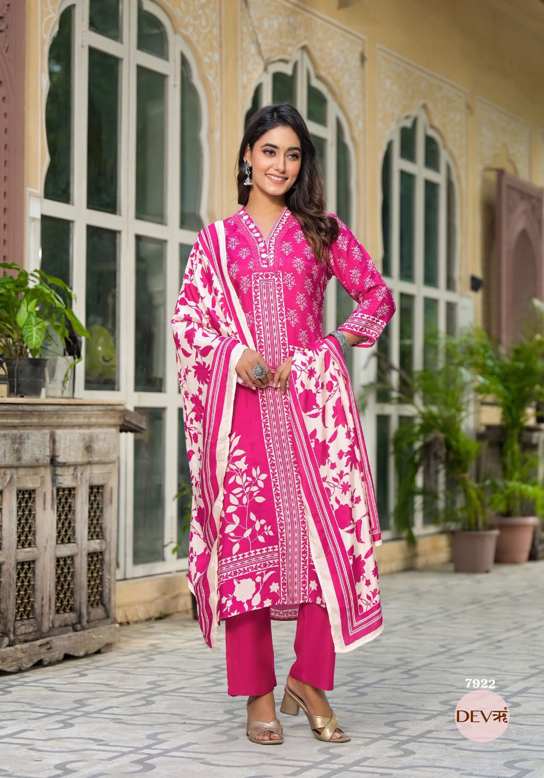 Stylish Pure muslin suit set {7922/M}