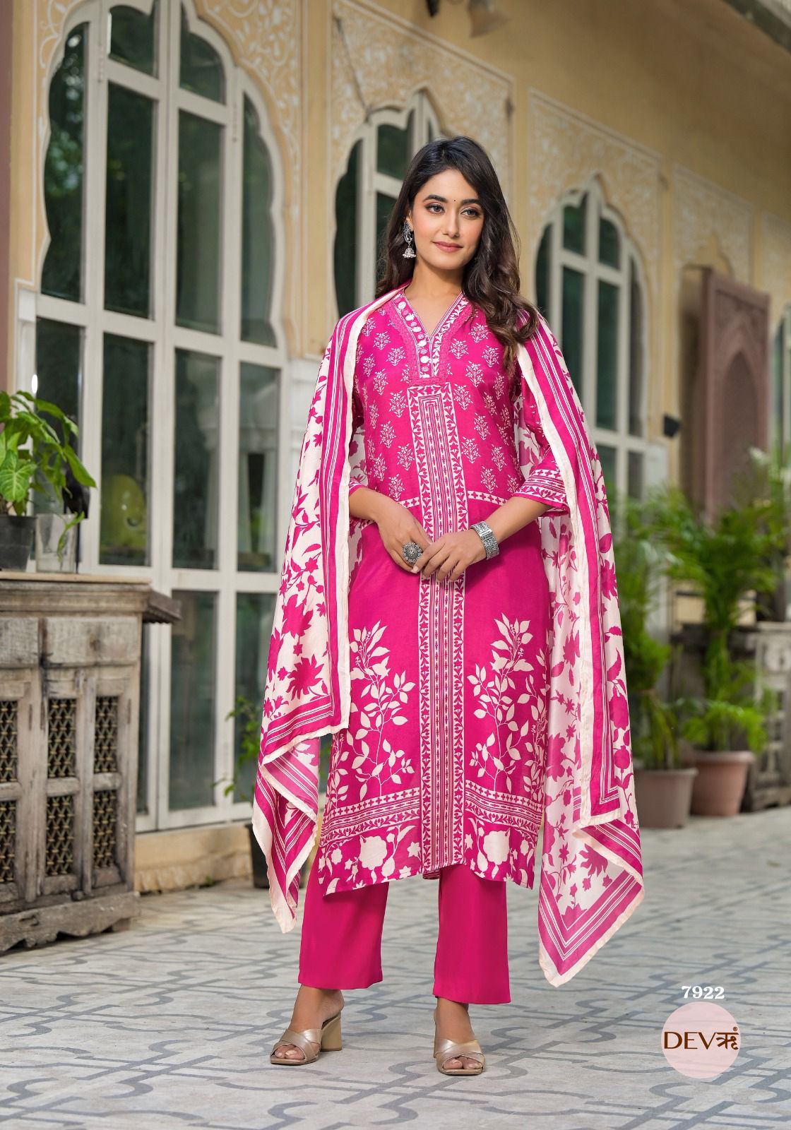 Stylish Pure muslin suit set {7922}