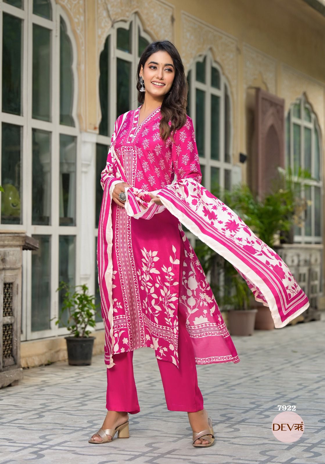 Stylish Pure muslin suit set {7922}