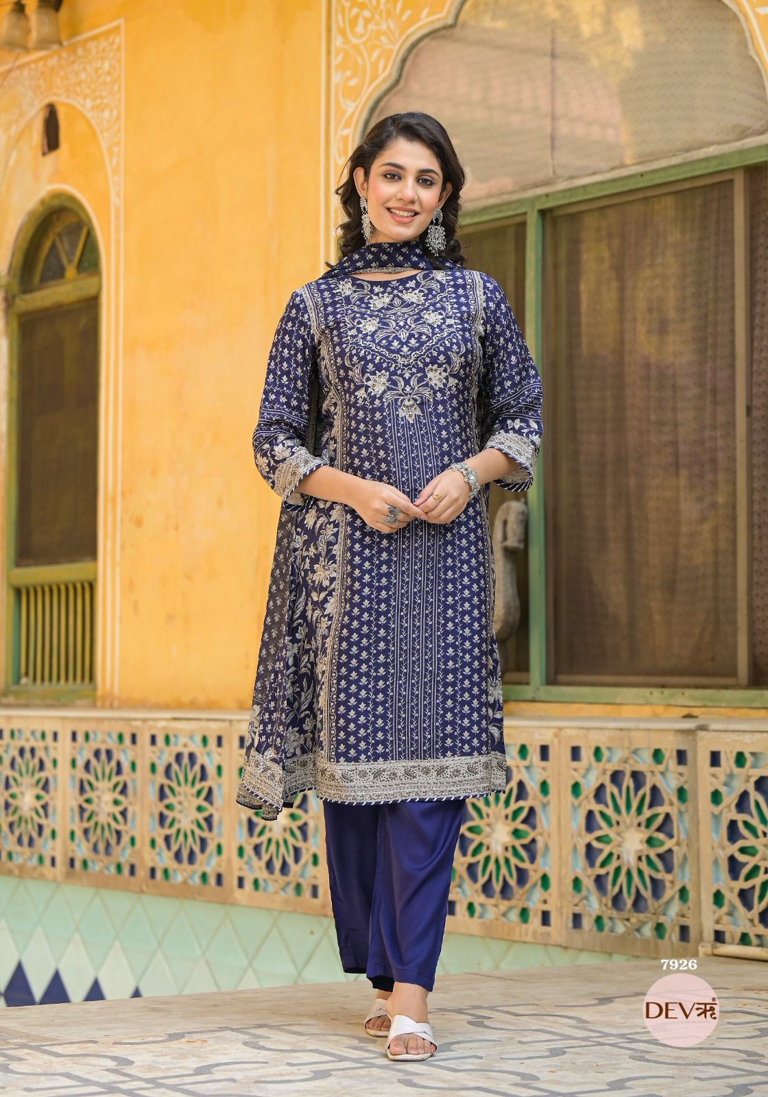 Stylish Pure dola silk suit set {7926}