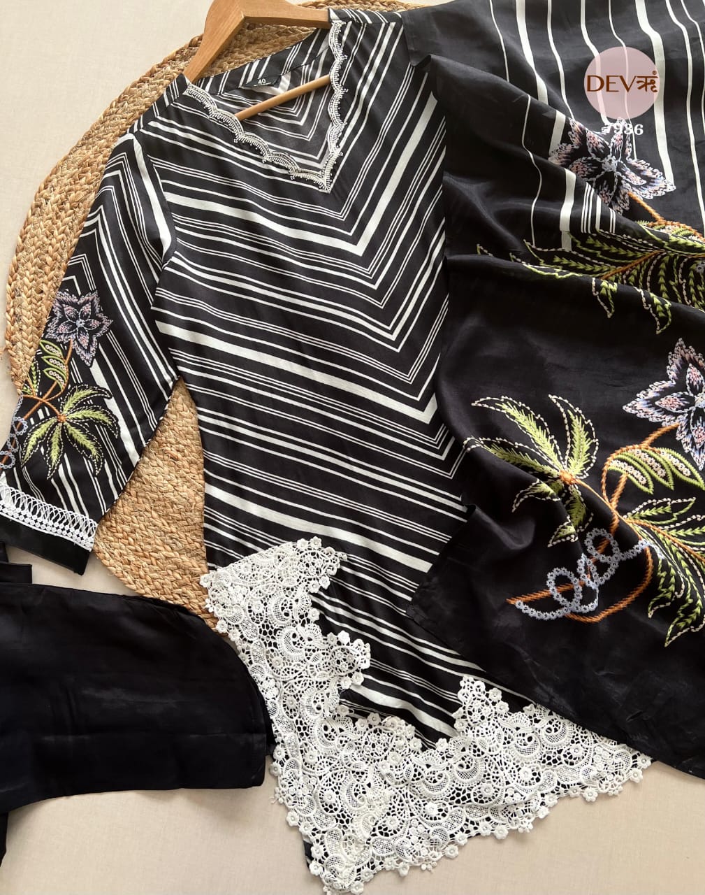 Stylish Pure muslin suit set {7936}