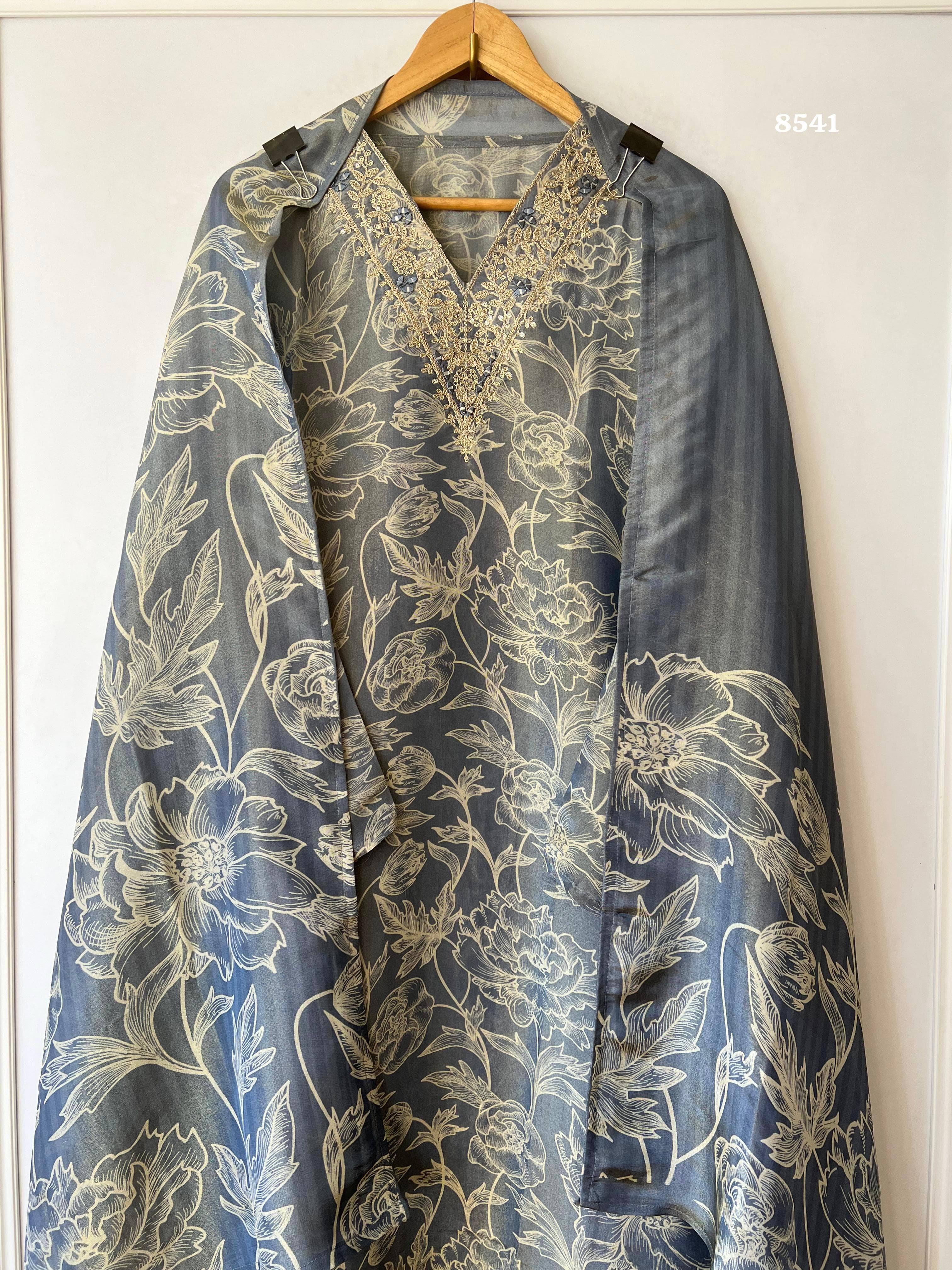 Pure tissue silk {8541}