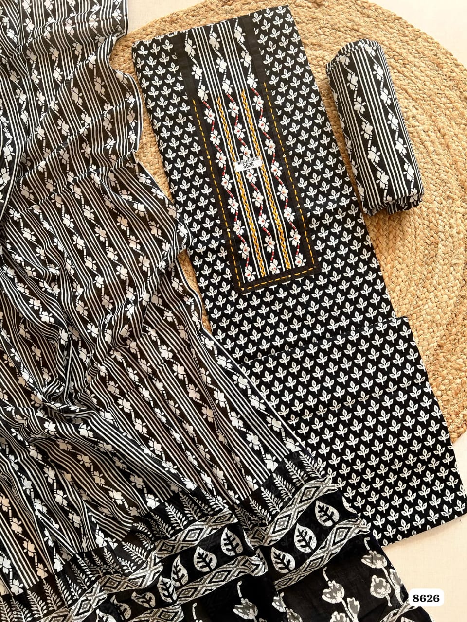 Pure cotton unstitched {8626}