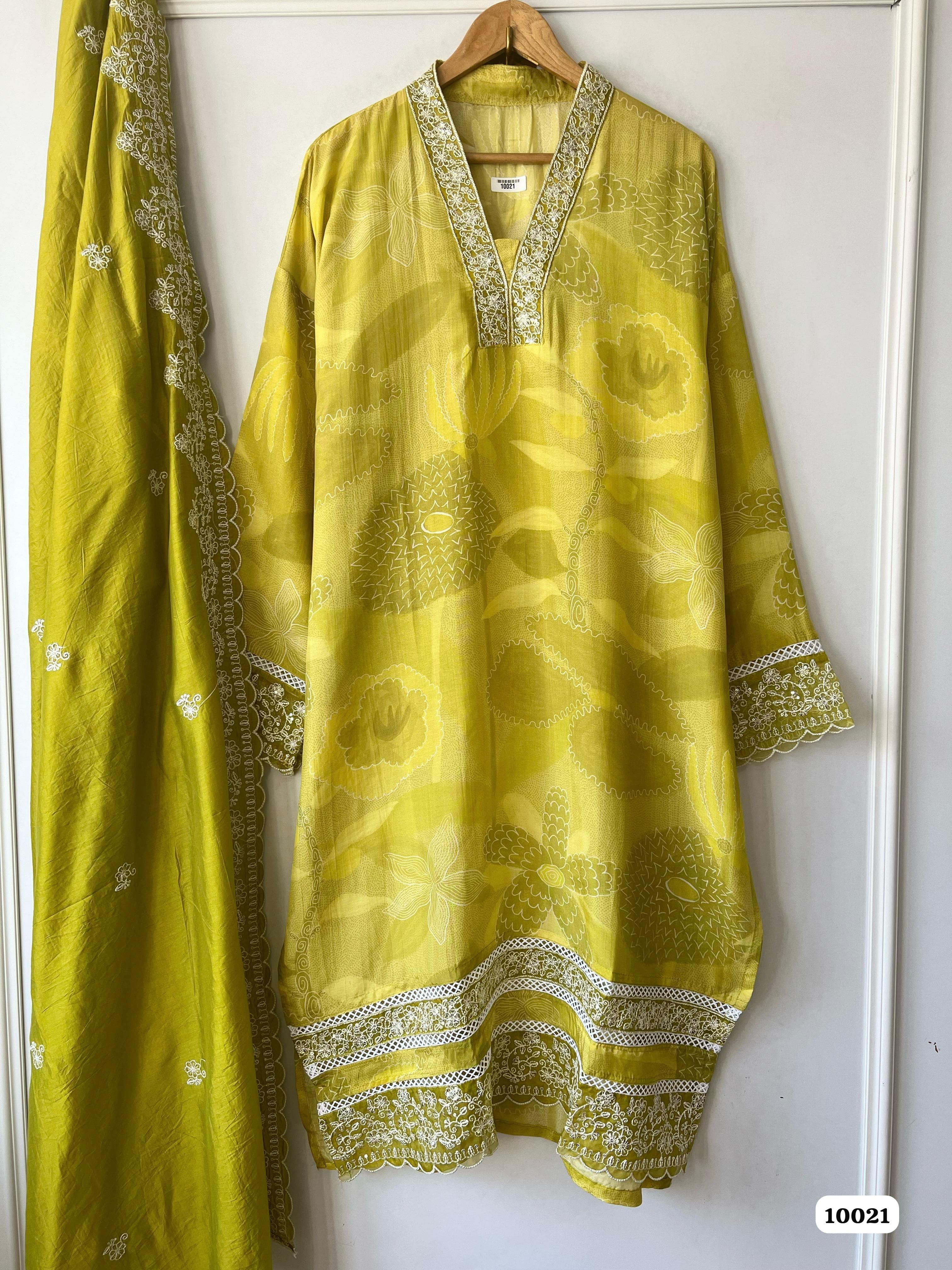 Pure muslin semi stitched suit set {10021}