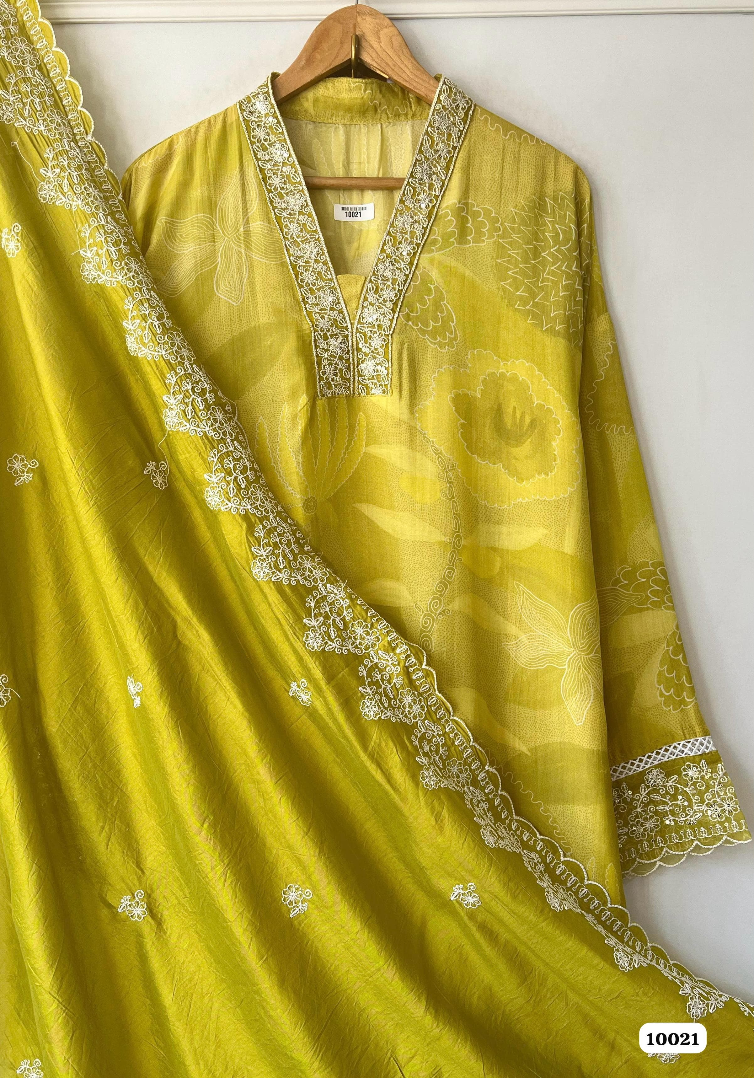 Pure muslin semi stitched suit set {10021}