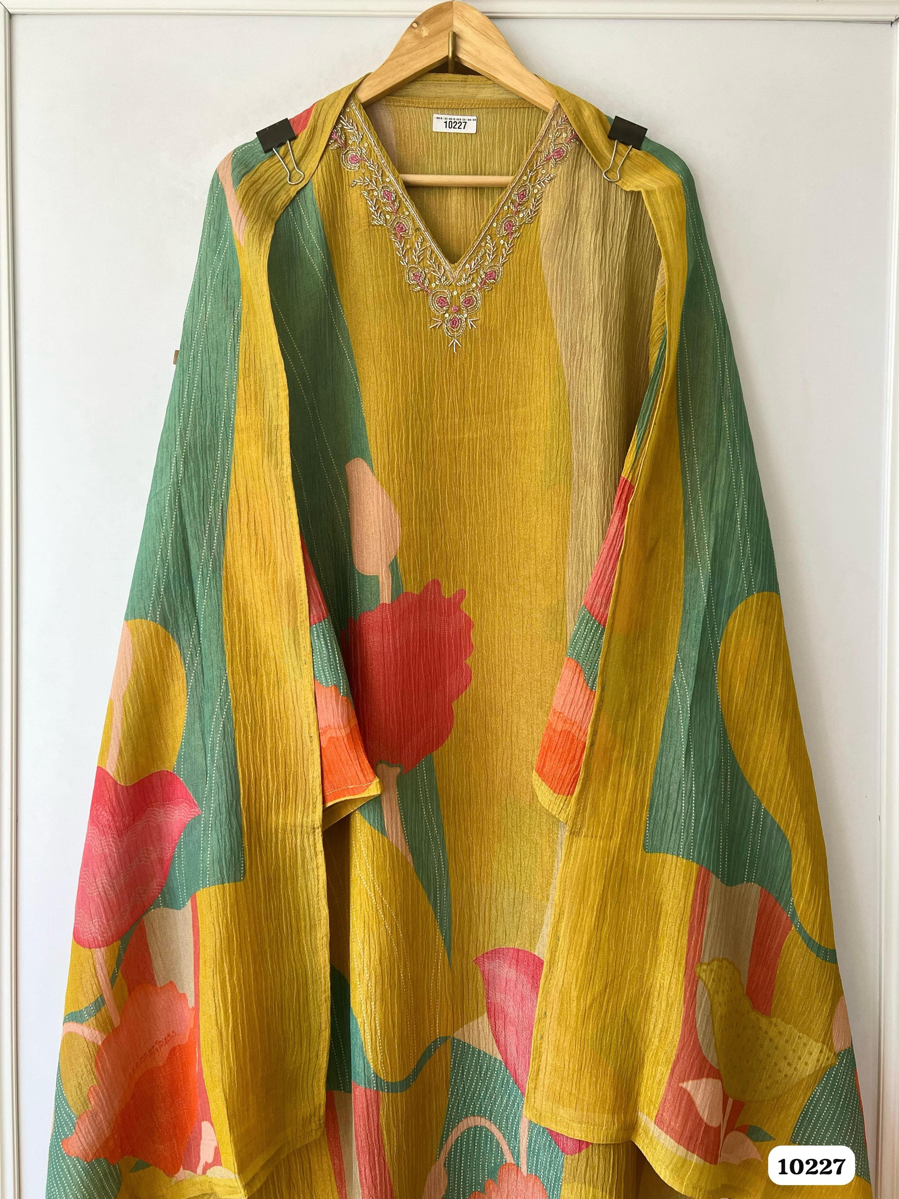 Pure soft tissue crush silk semi stitched