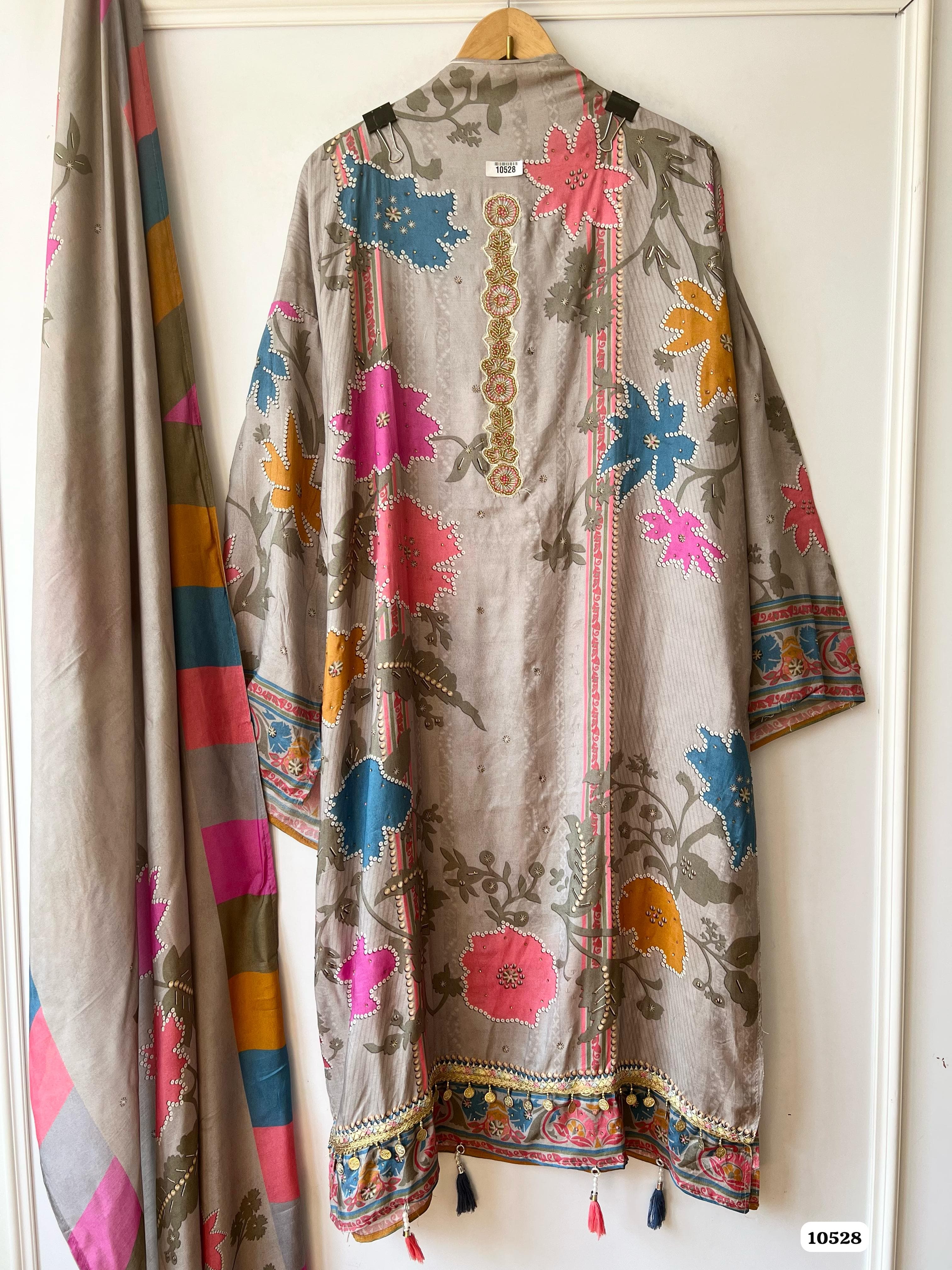 Pure muslin unstitched