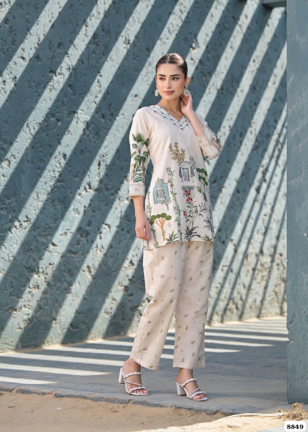 Pure shade of white cotton printed Readymade co-ord