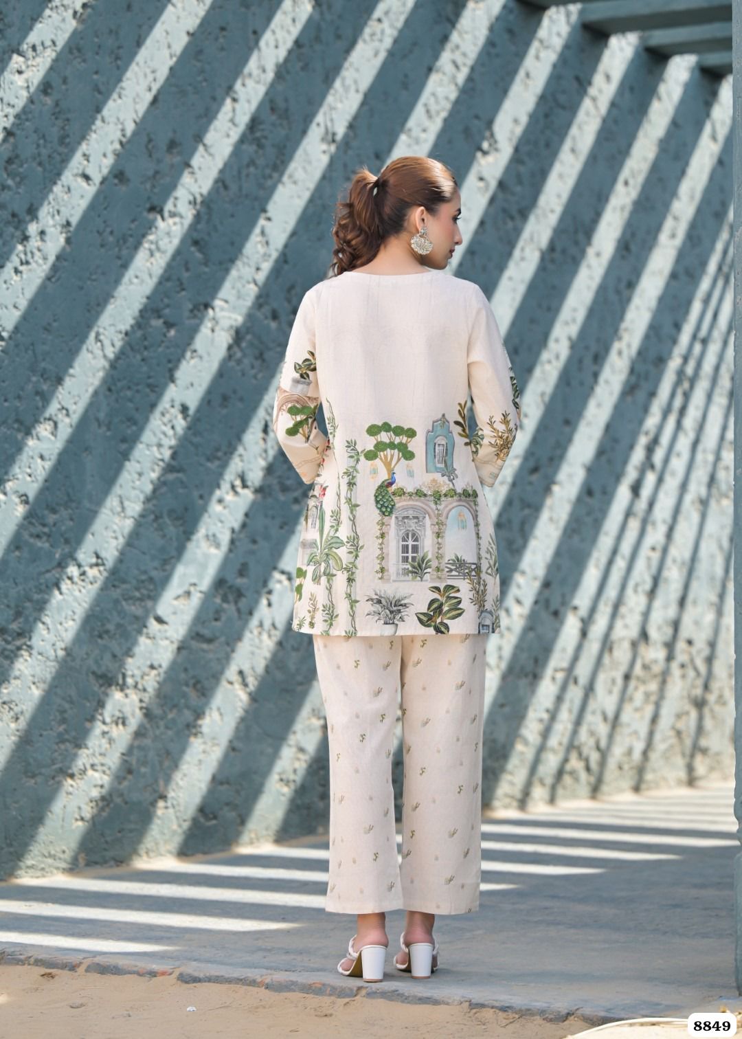 Pure shade of white cotton printed Readymade co-ord {8849}