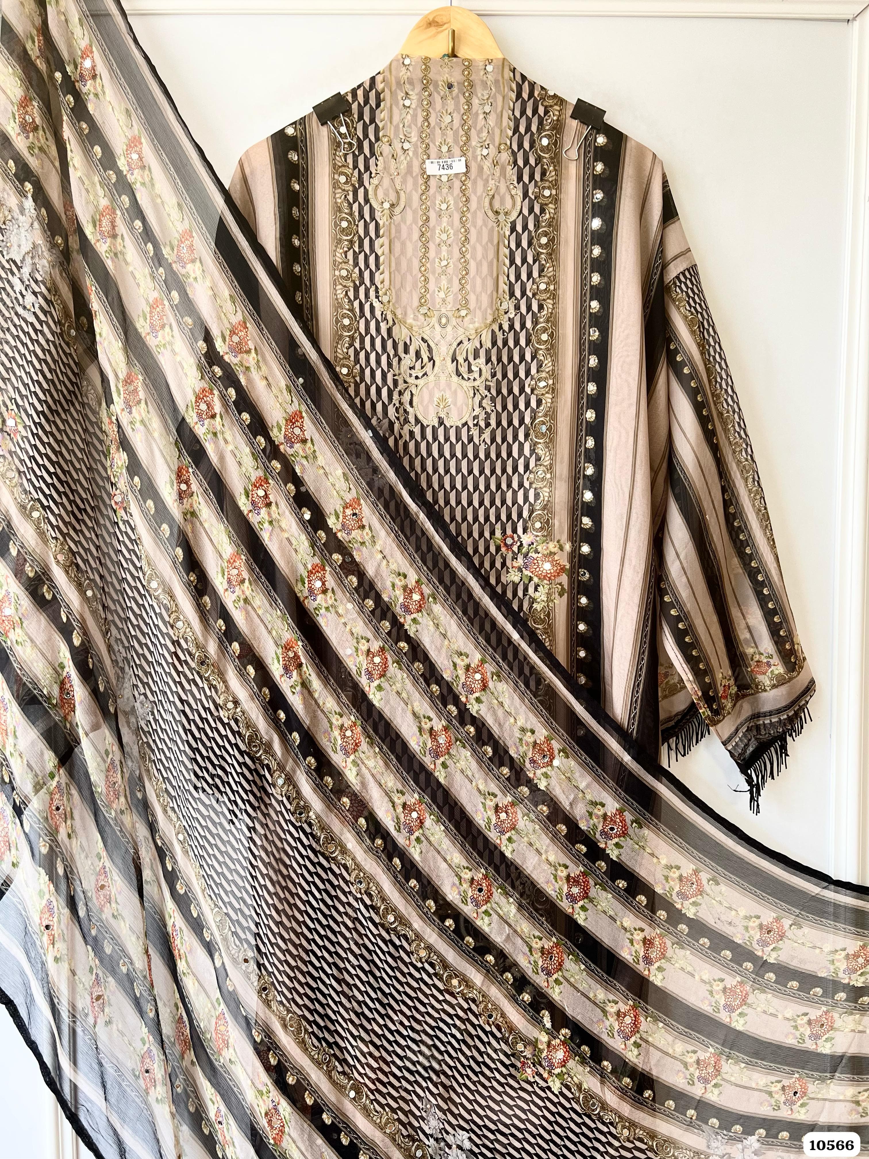 Pure organza Pakistani printed {10566}