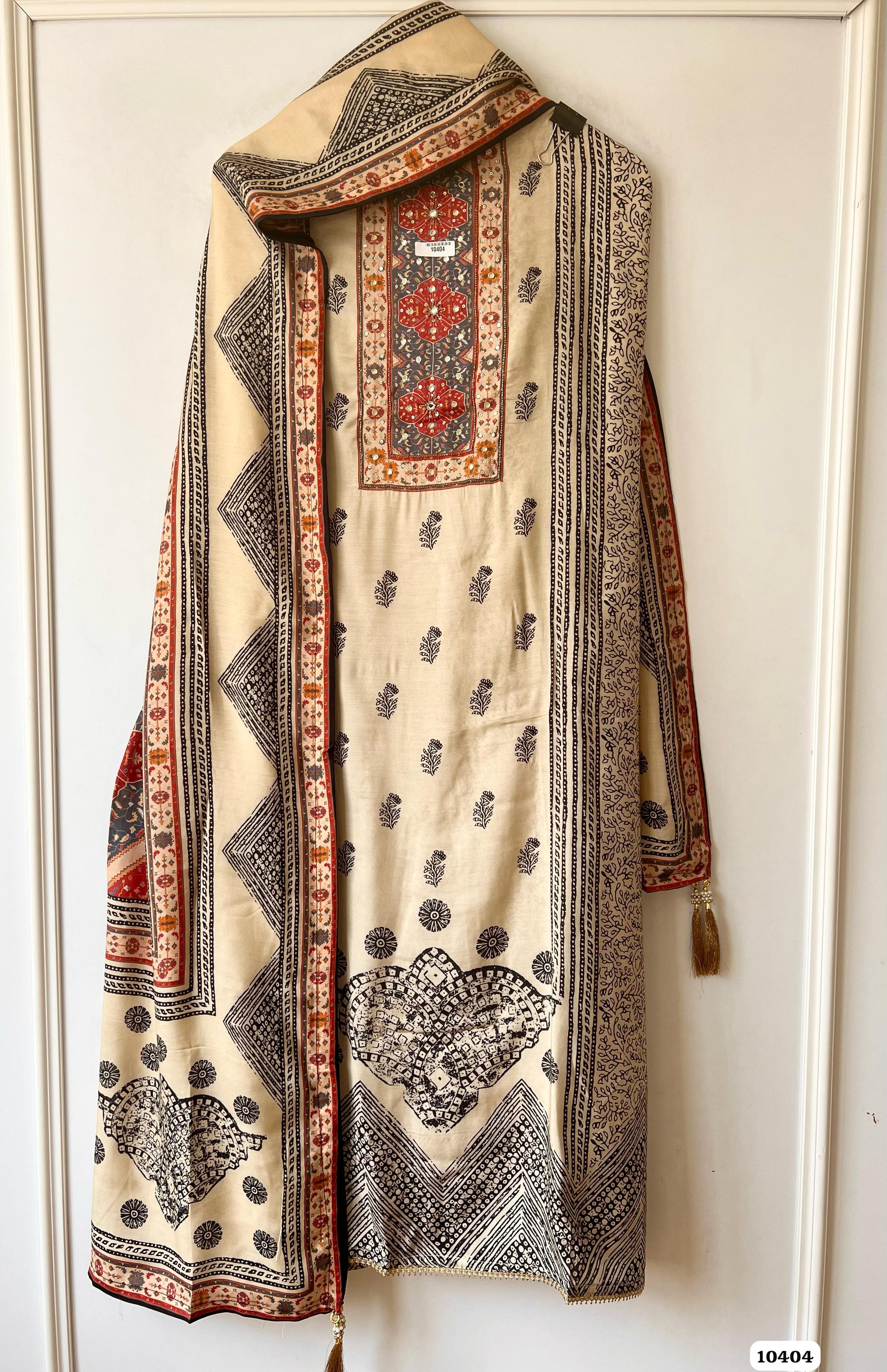 White Muslin Unstitched Designer Printing Yok Handwork -Set of 3 {10404}