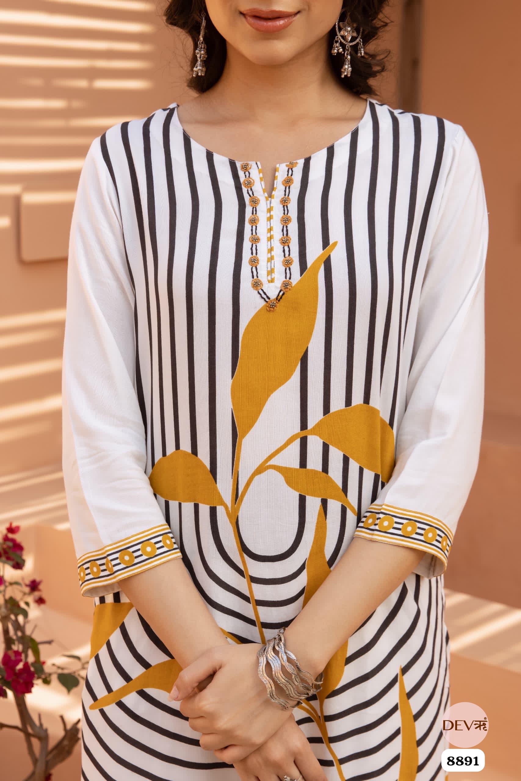 White German Reyon Printed Readymades Co-Ord -Set Of 2 {8891}