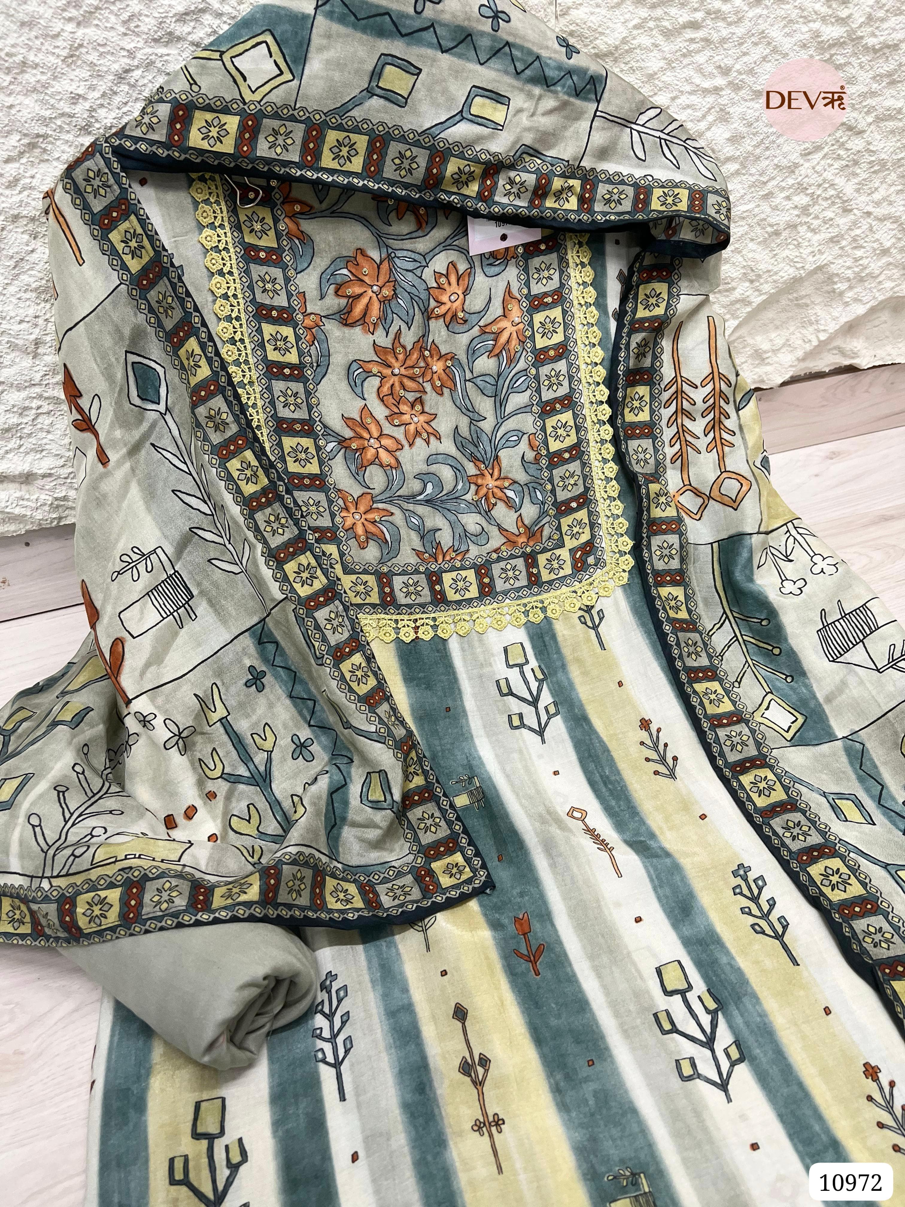 Green Muslin Unstitched Printed Hand Embidered -Set Of 3 {10972}