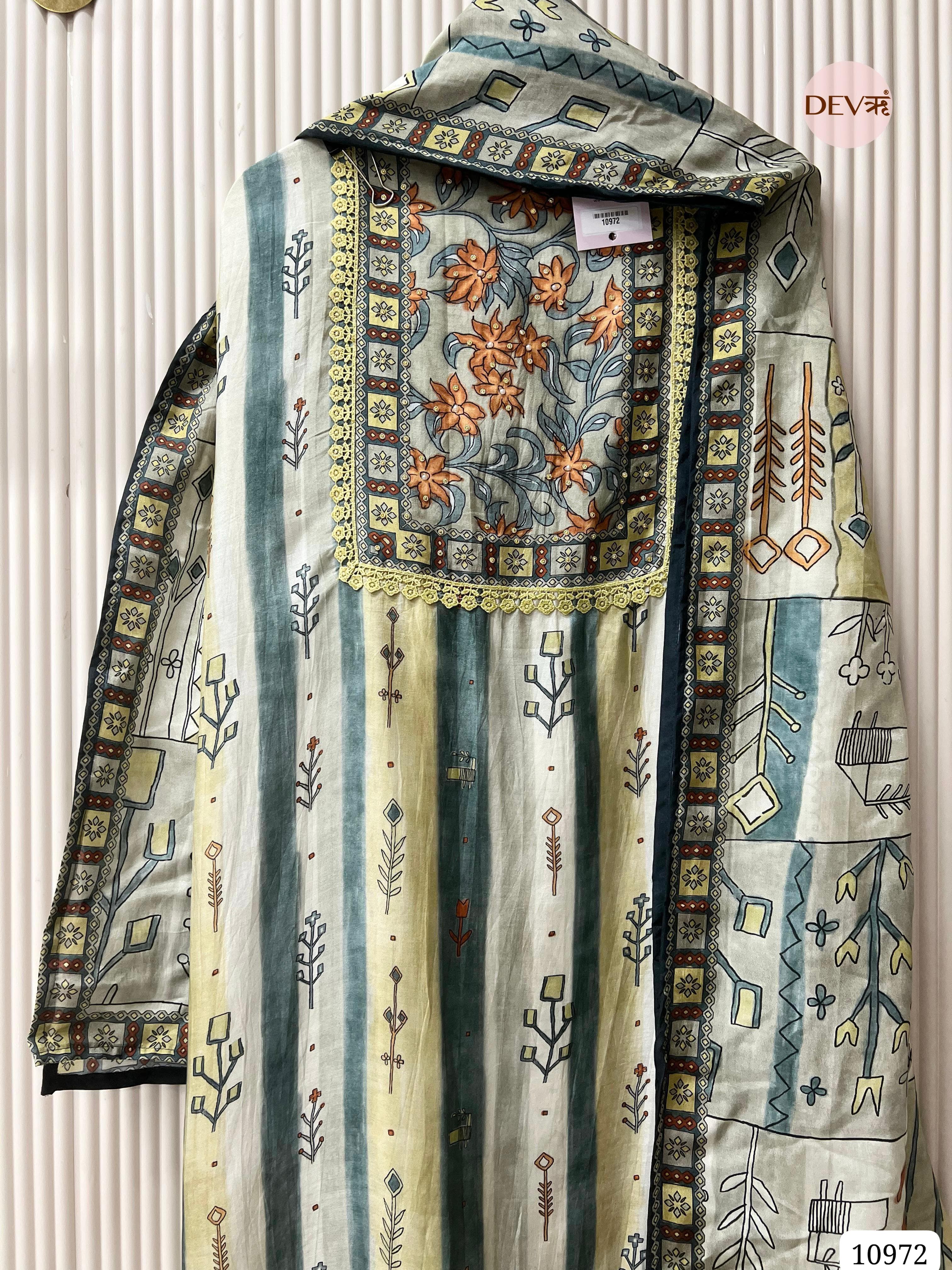 Green Muslin Unstitched Printed Hand Embidered -Set Of 3 {10972}
