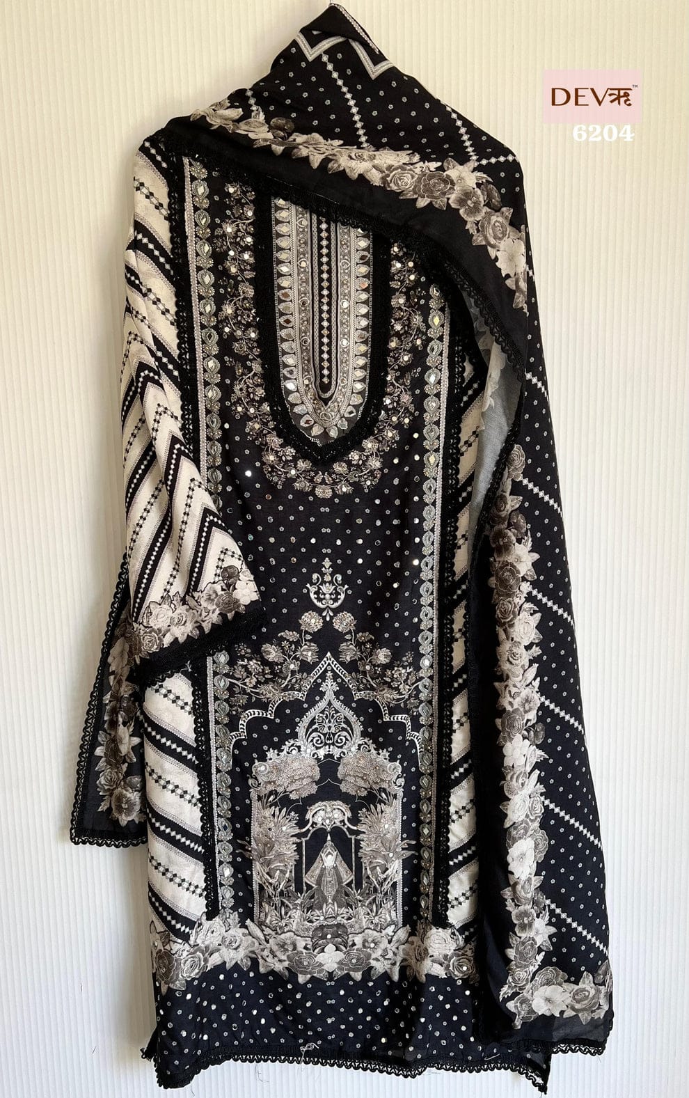 Black Muslin Semi Stitched Pakistani Printed -Set Of 3 {6204}