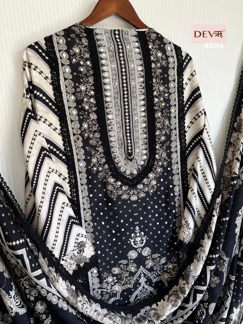 Black Muslin Semi Stitched Pakistani Printed -Set Of 3 {6204}