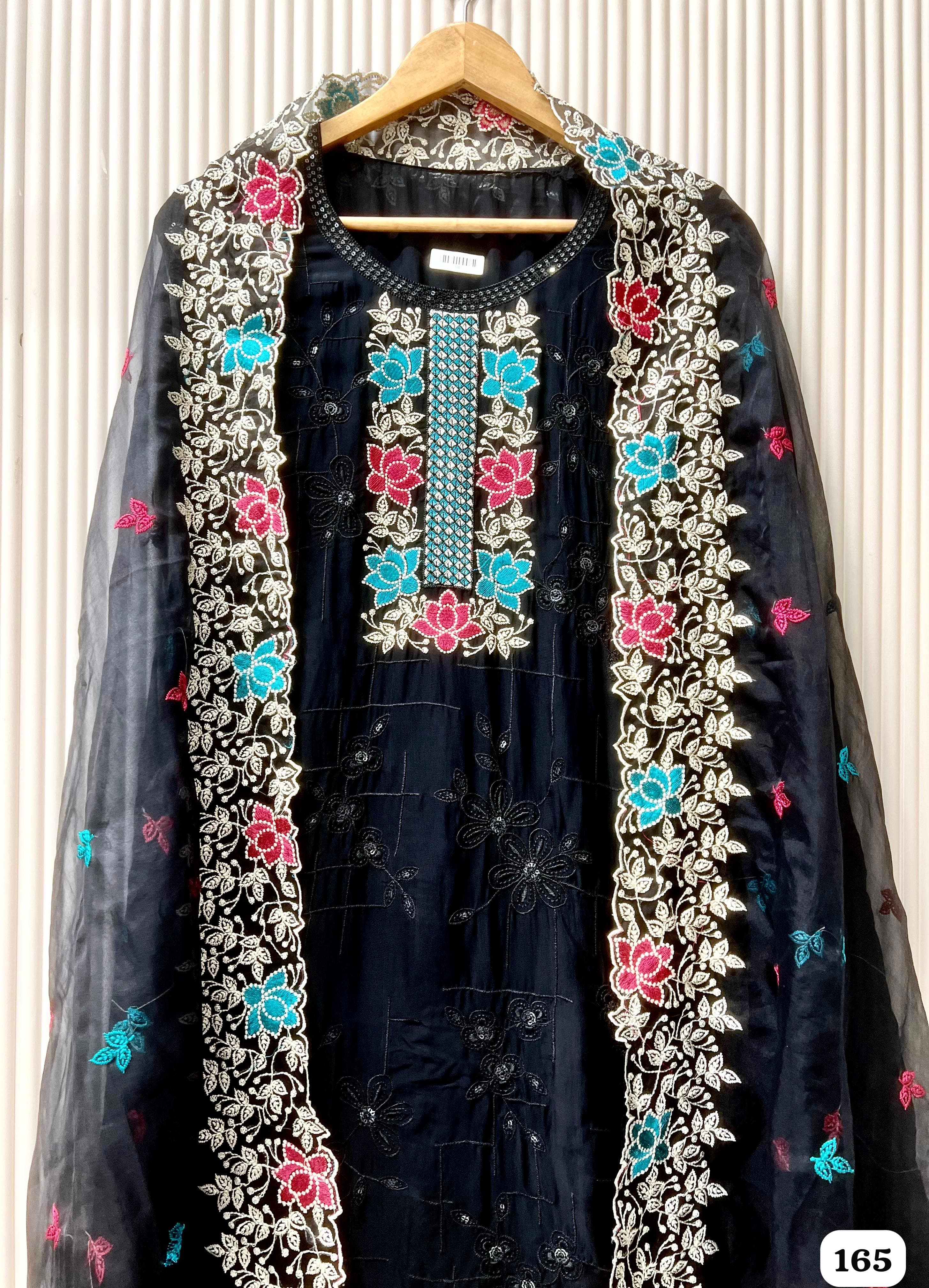 On Devri Utsav {165}